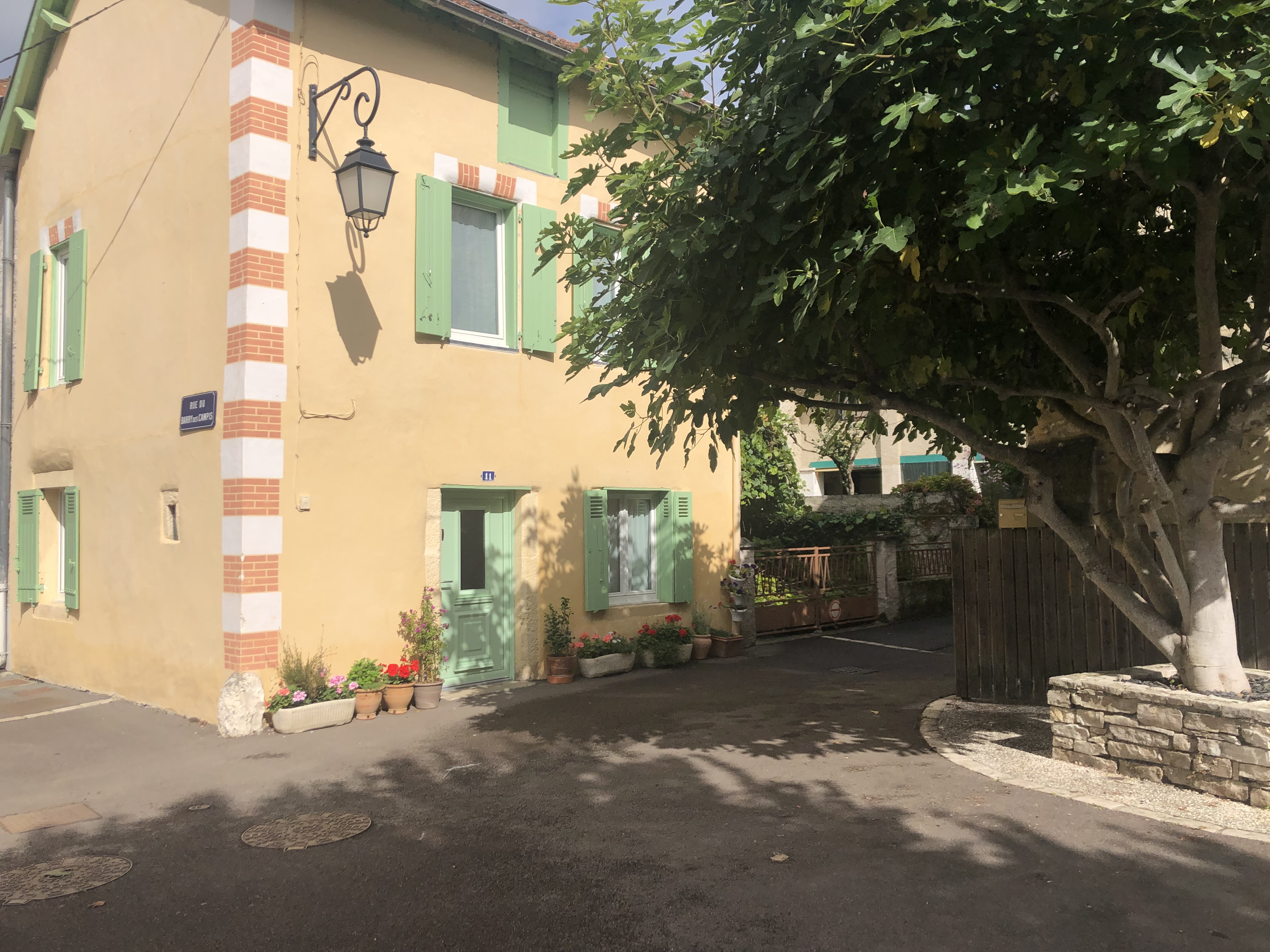 Warm house in the historic center.