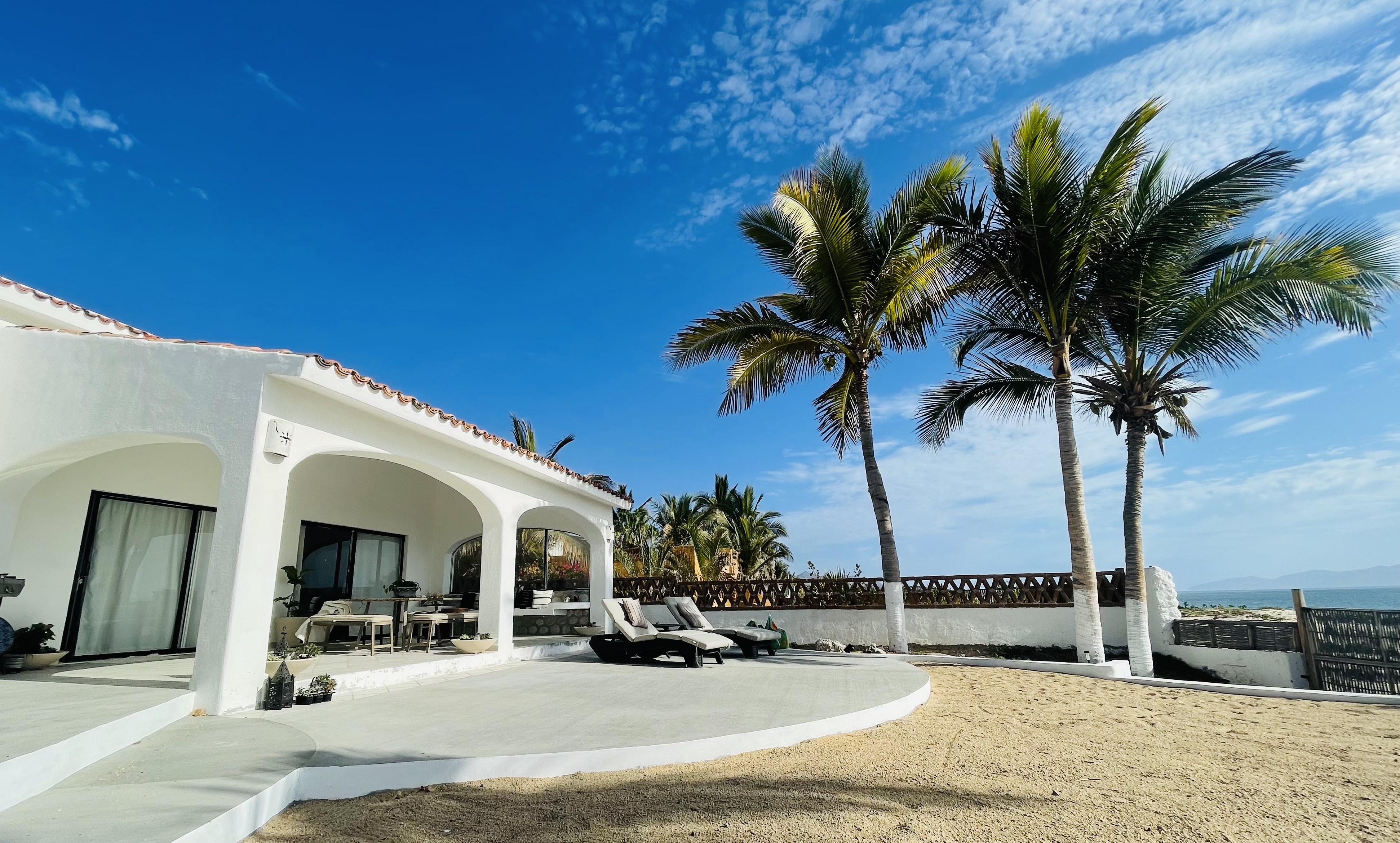 Best Location Beach House in Ventana for Boarders!