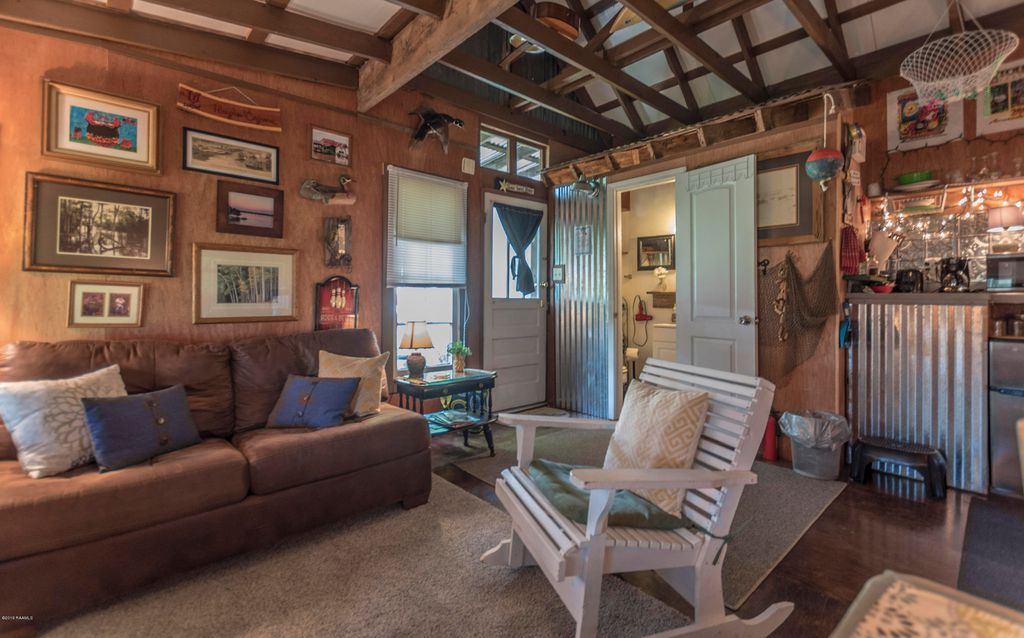 The Cajun Cabin Guest Cottage Guesthouses for Rent in Arnaudville