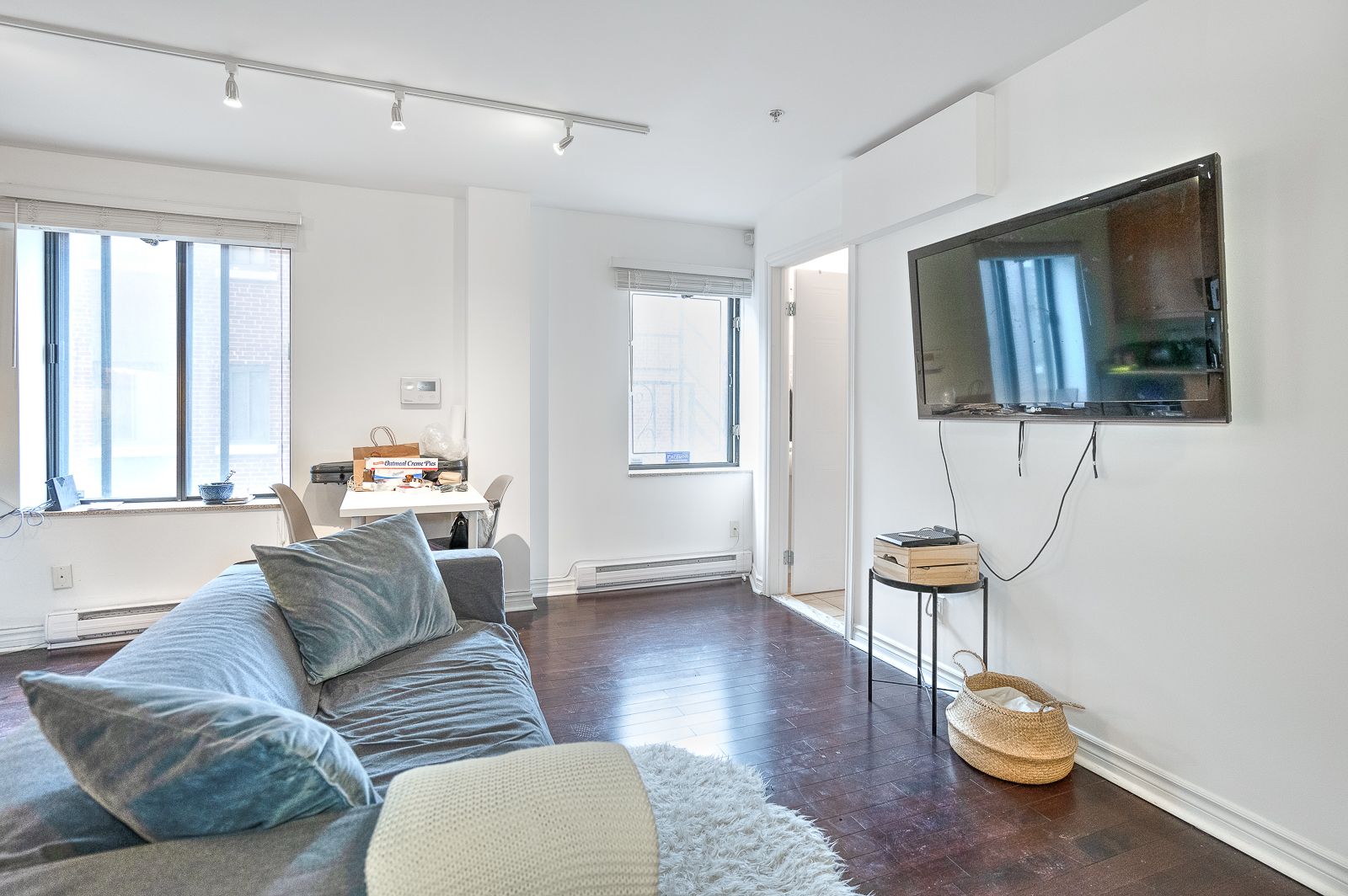 Nous En Met Plein La Vue 10 Lettres Superbe condo à Montreal dowtown - Appartements en résidence à louer à