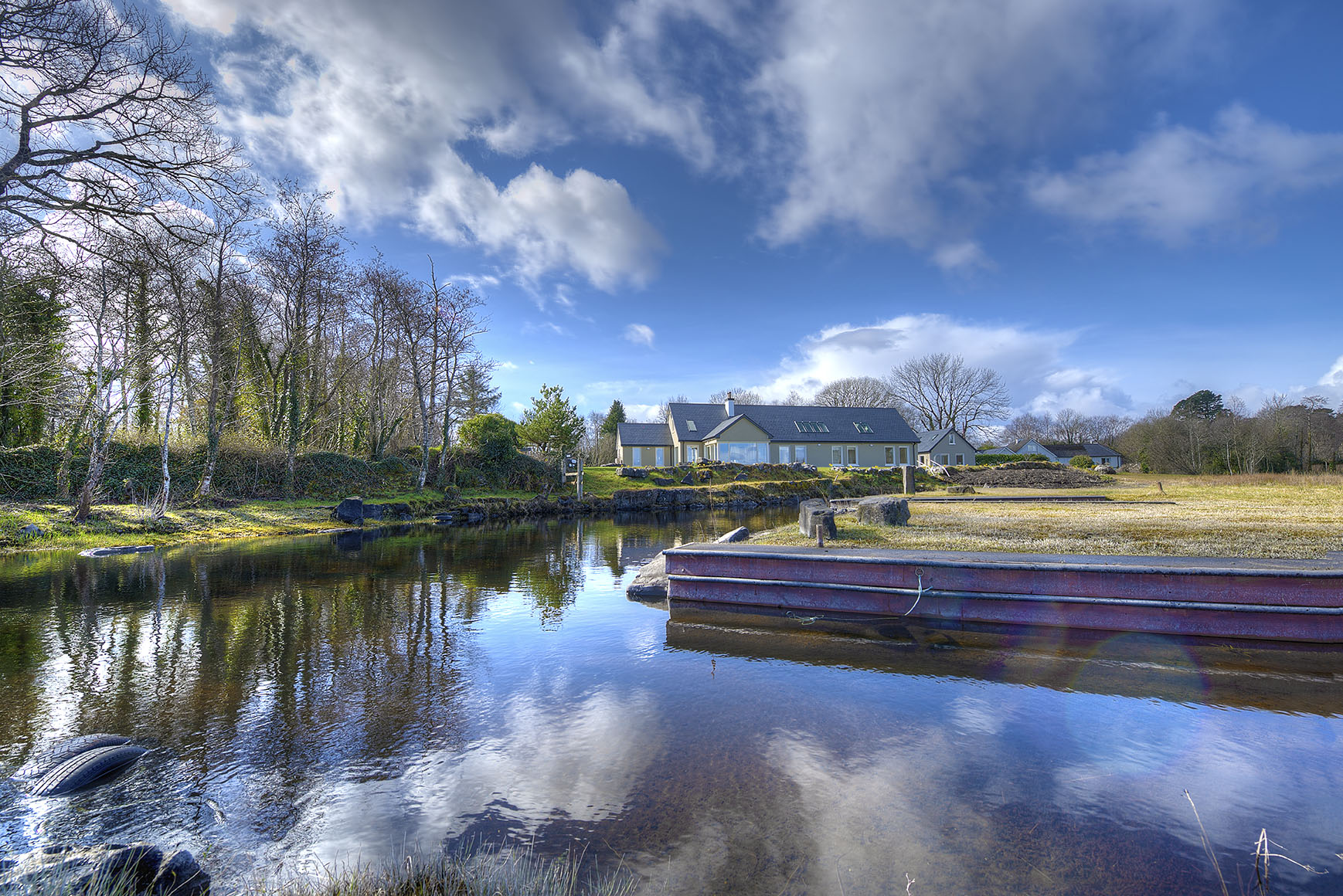 The Lake House, Oughterard, Connemara Houses for Rent in County