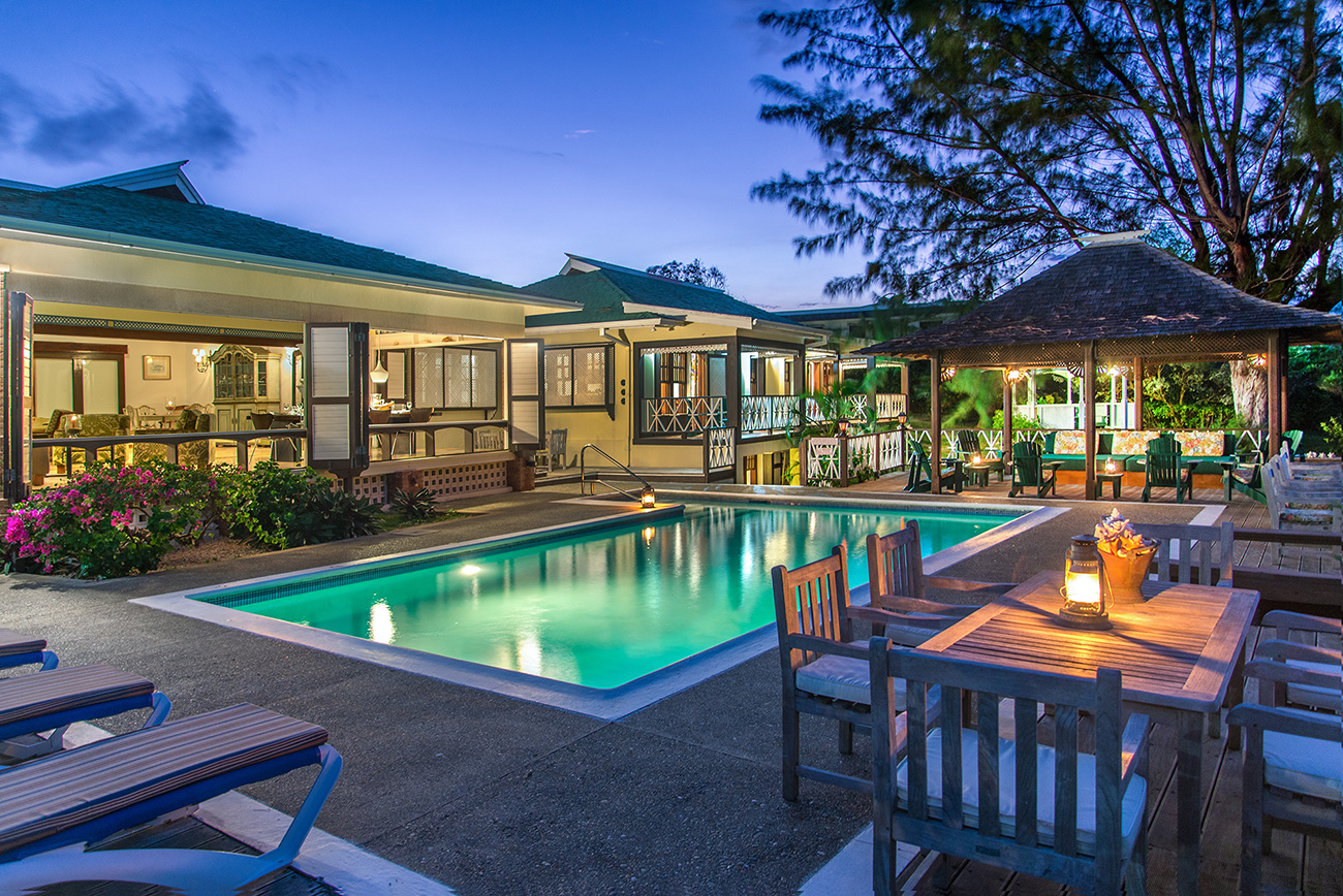 Fully Staffed, Private, Ocean Front Luxury Villa Villas for Rent in