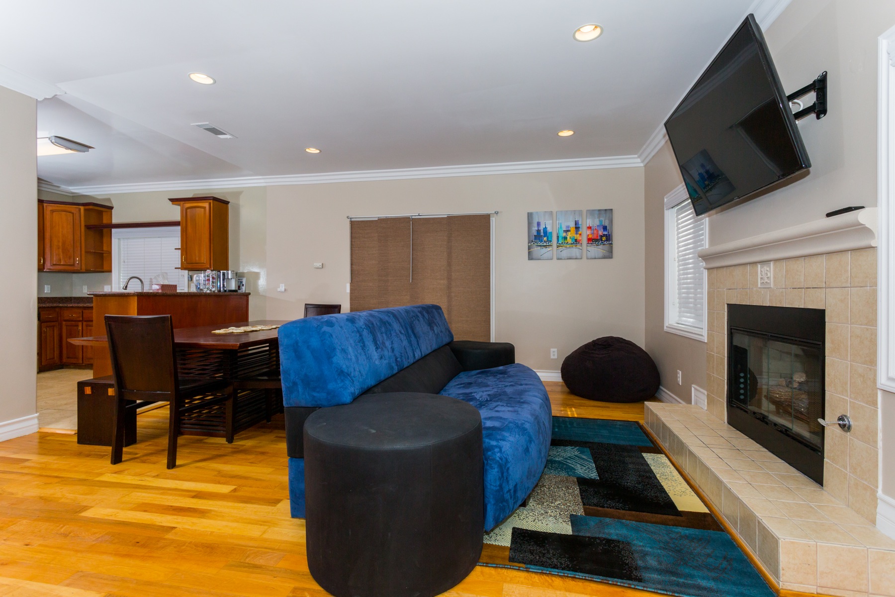 2 Bedroom, 1 Bath Home, 7 min to LAX, Del Aire