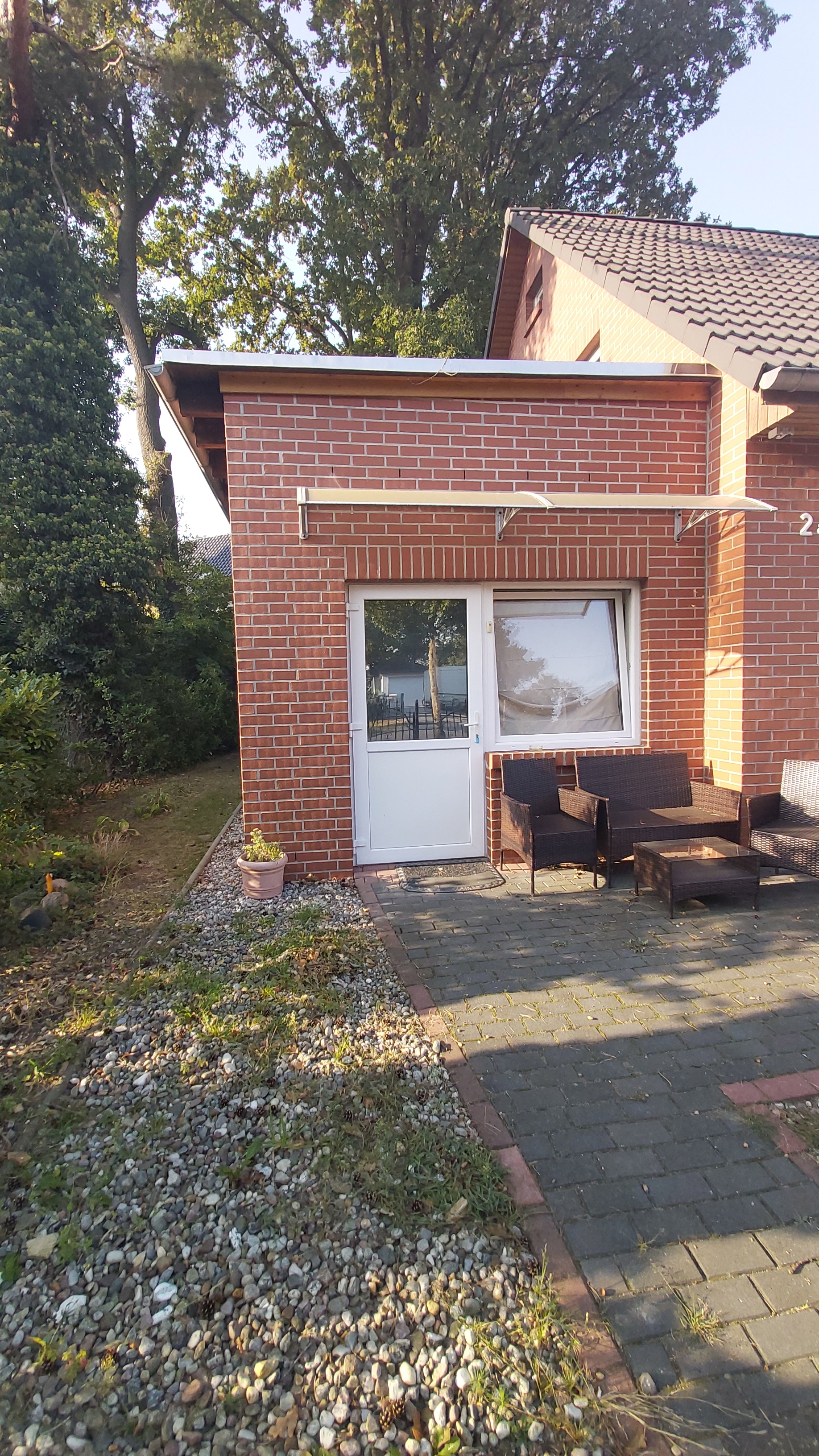 Spacious studio about 40 sqm with its own entrance
