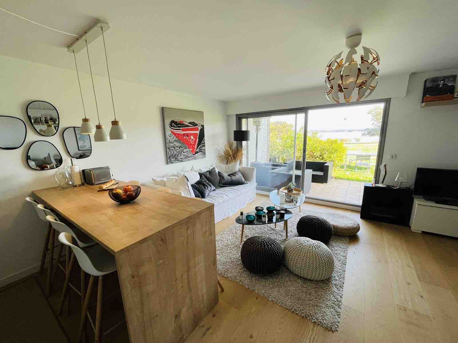 Splendid new apartment with sea access Locmariaquer