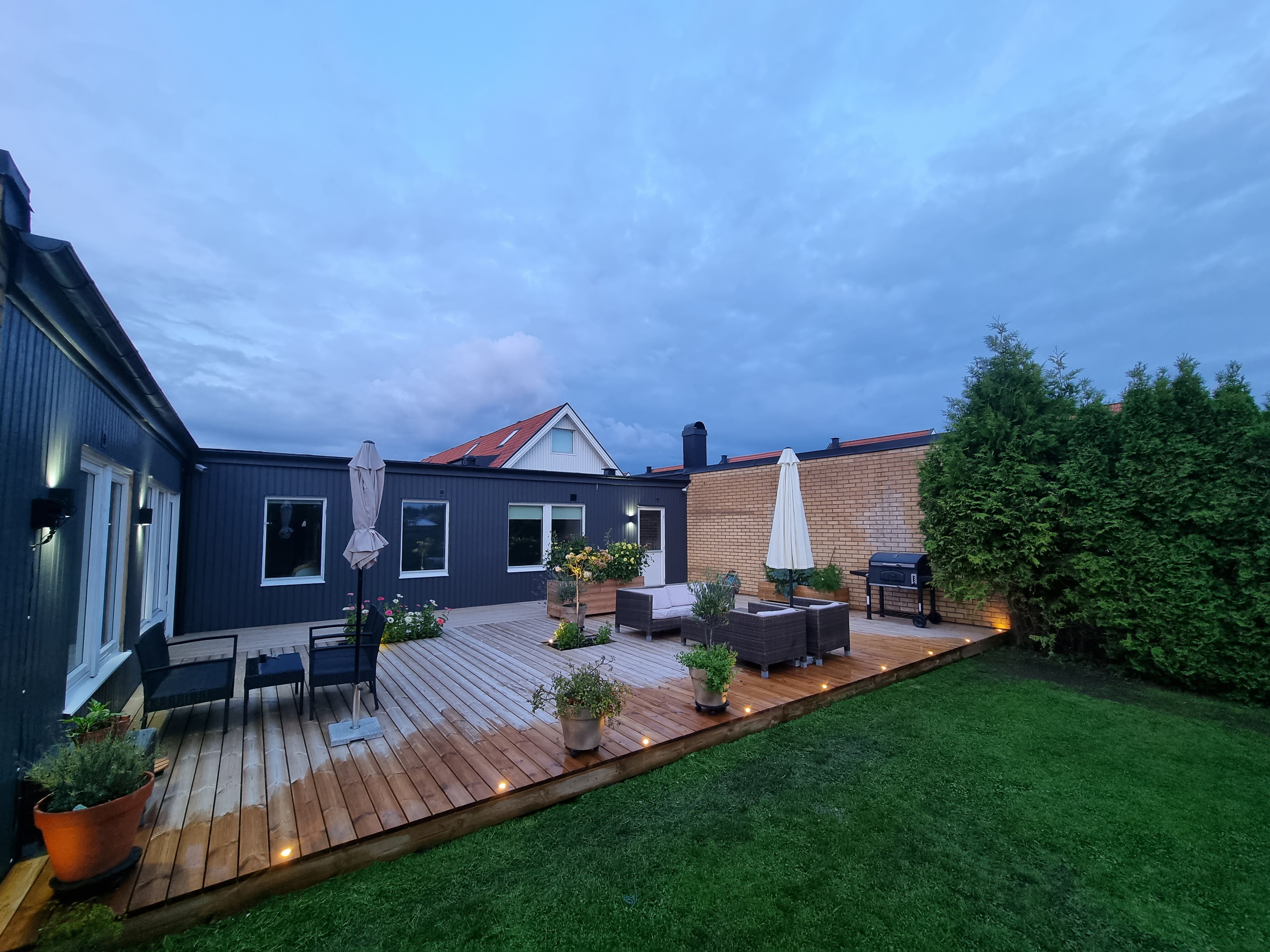 Nice part of townhouse with patio & near the sea.