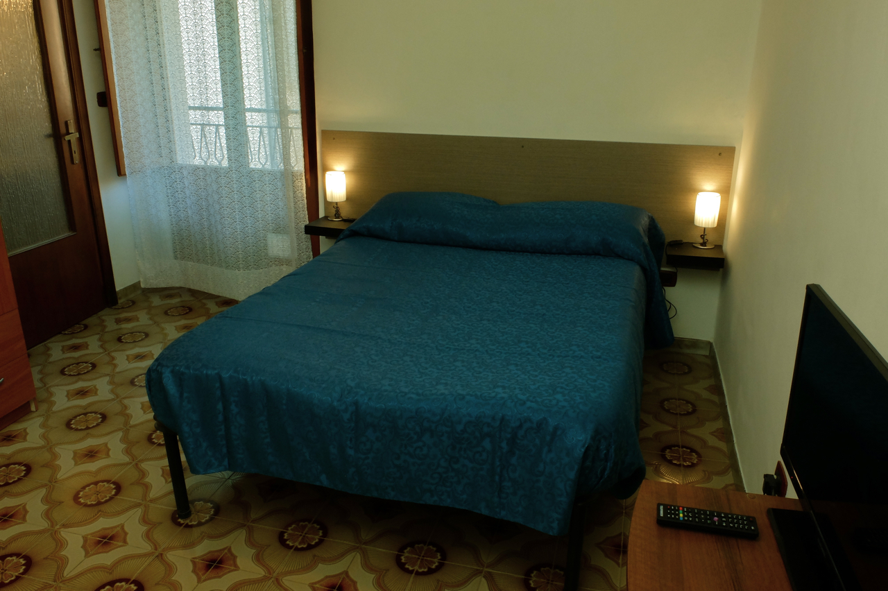 VPES2 Studio with bathroom and kitchen
