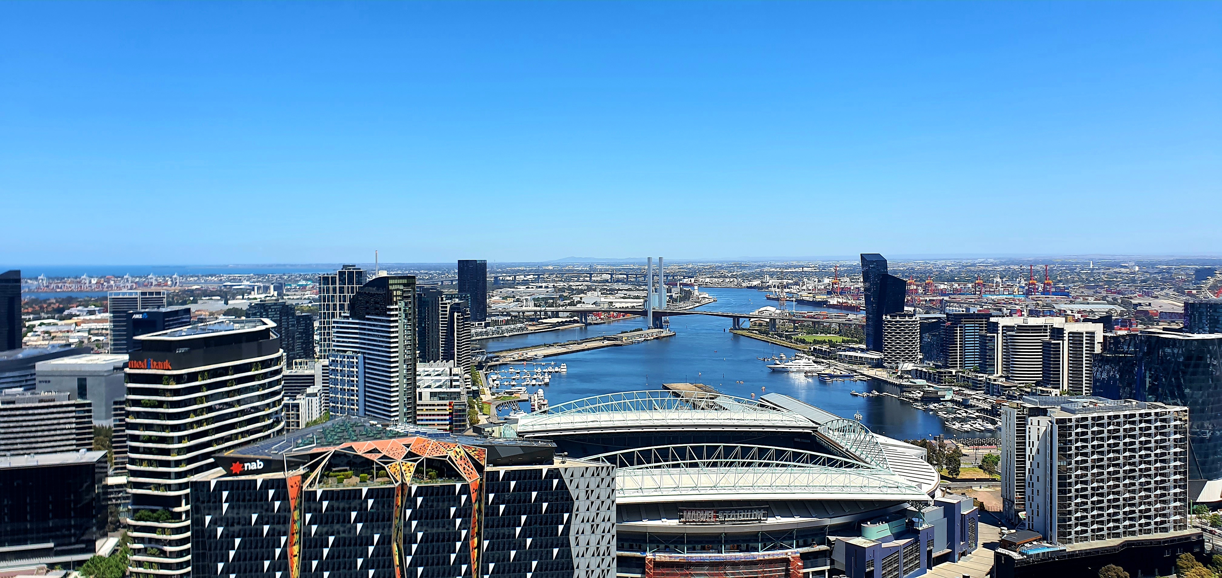 Apartment with stunning view to Dockland Harbour.