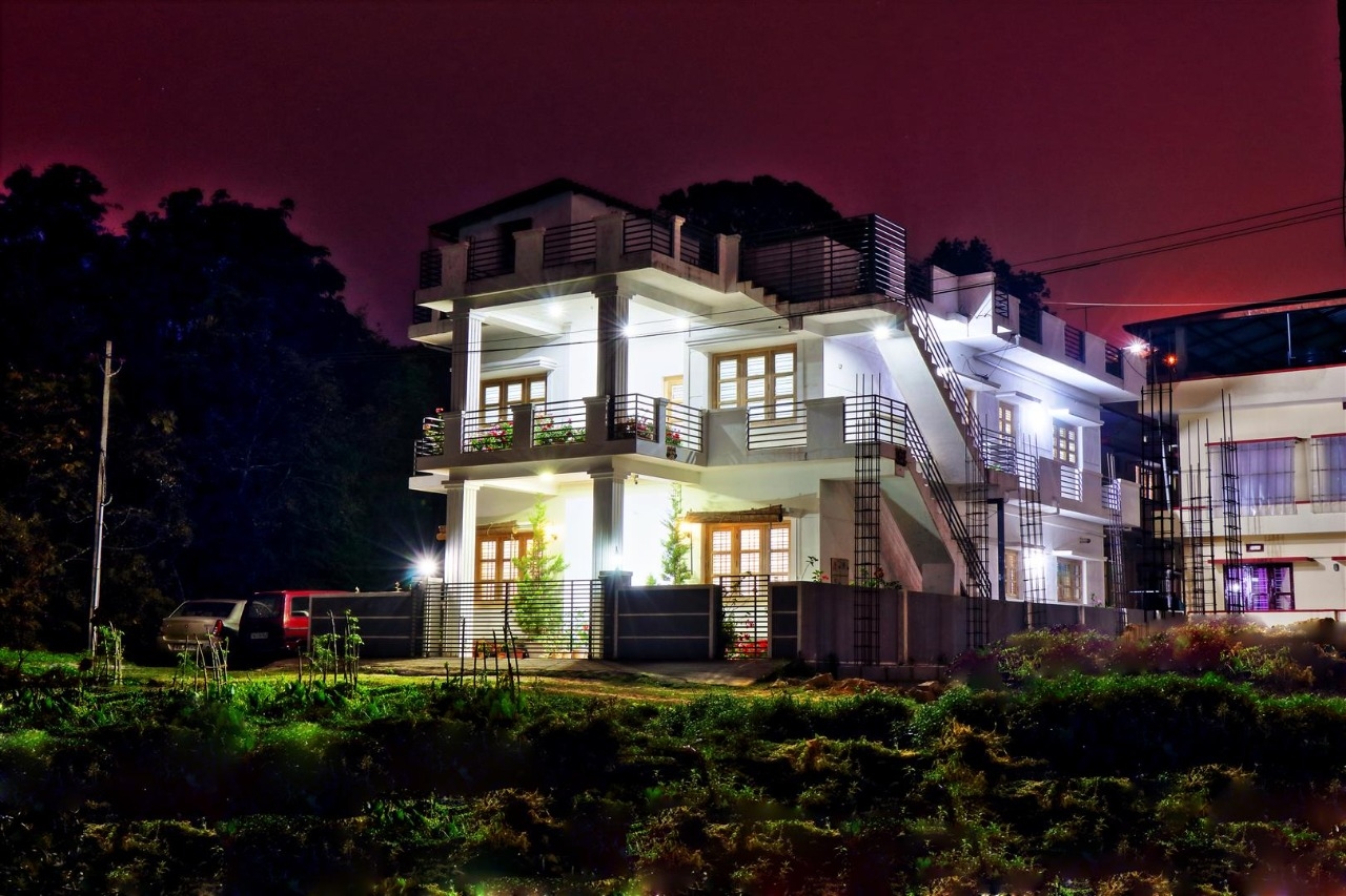 Coorg Rahul Villa-3 Deluxe Bedrooms-Gnd floor.