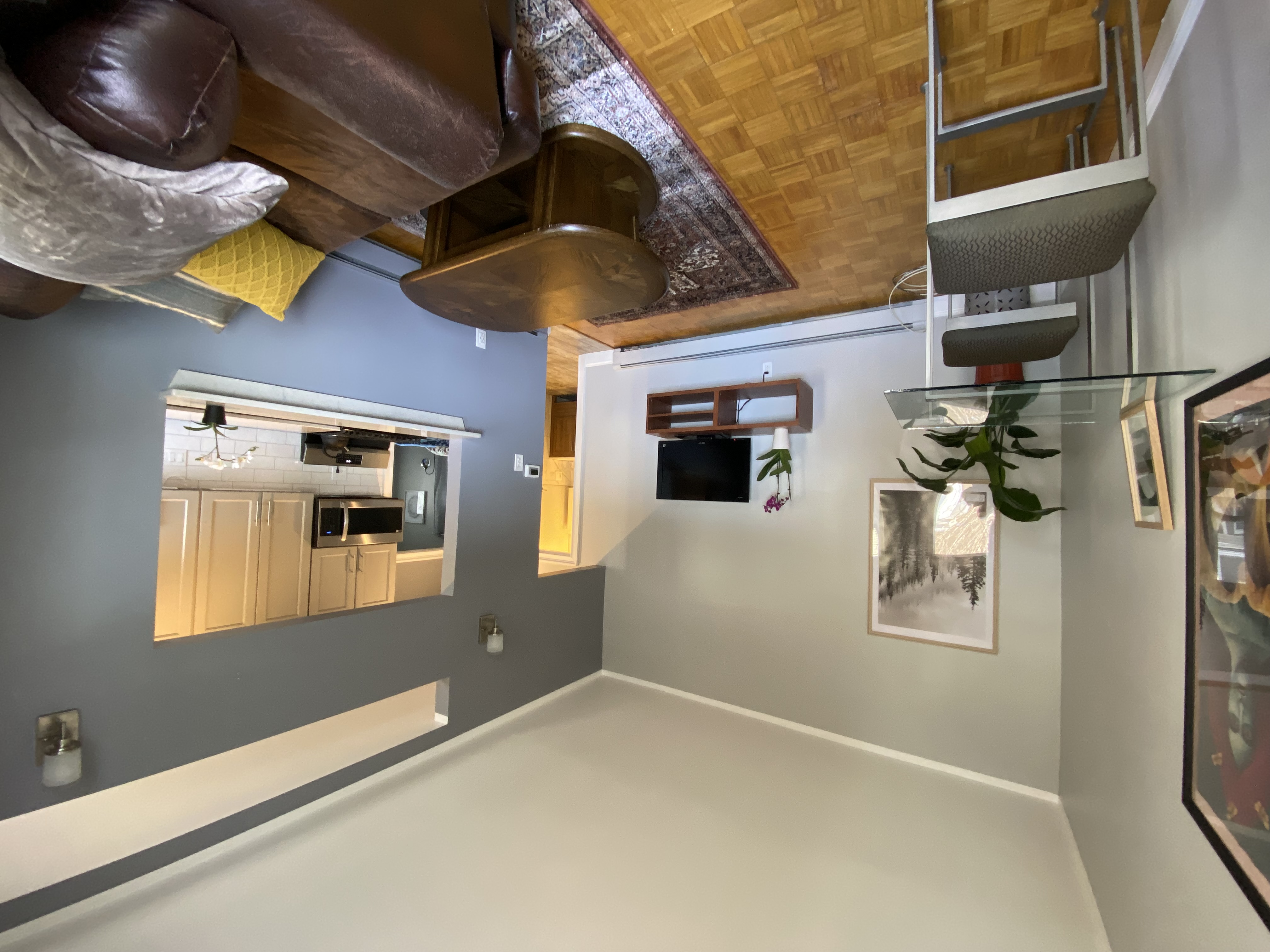 1 bed, 2 rooms, 4 guests Cute&new. Free parking