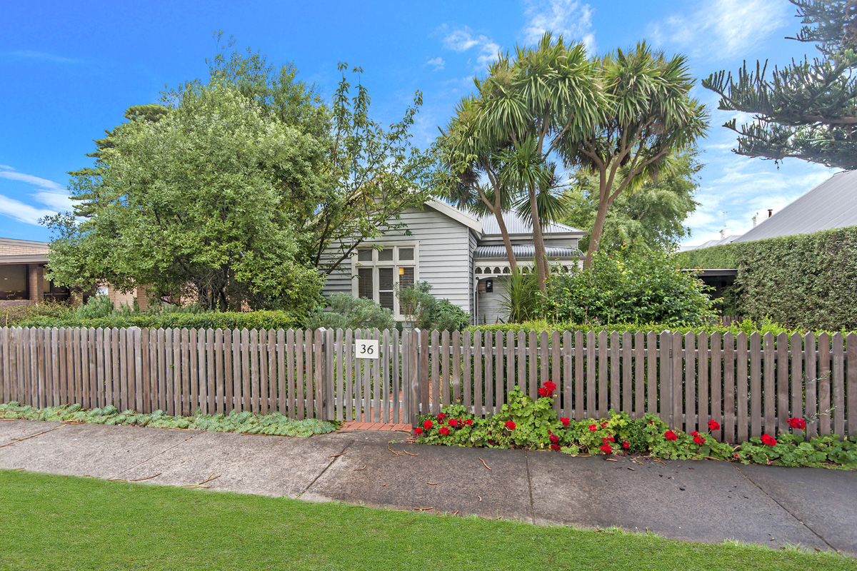 Quaint cottage in the heart of town in Moyne, Barwon South West Vic
