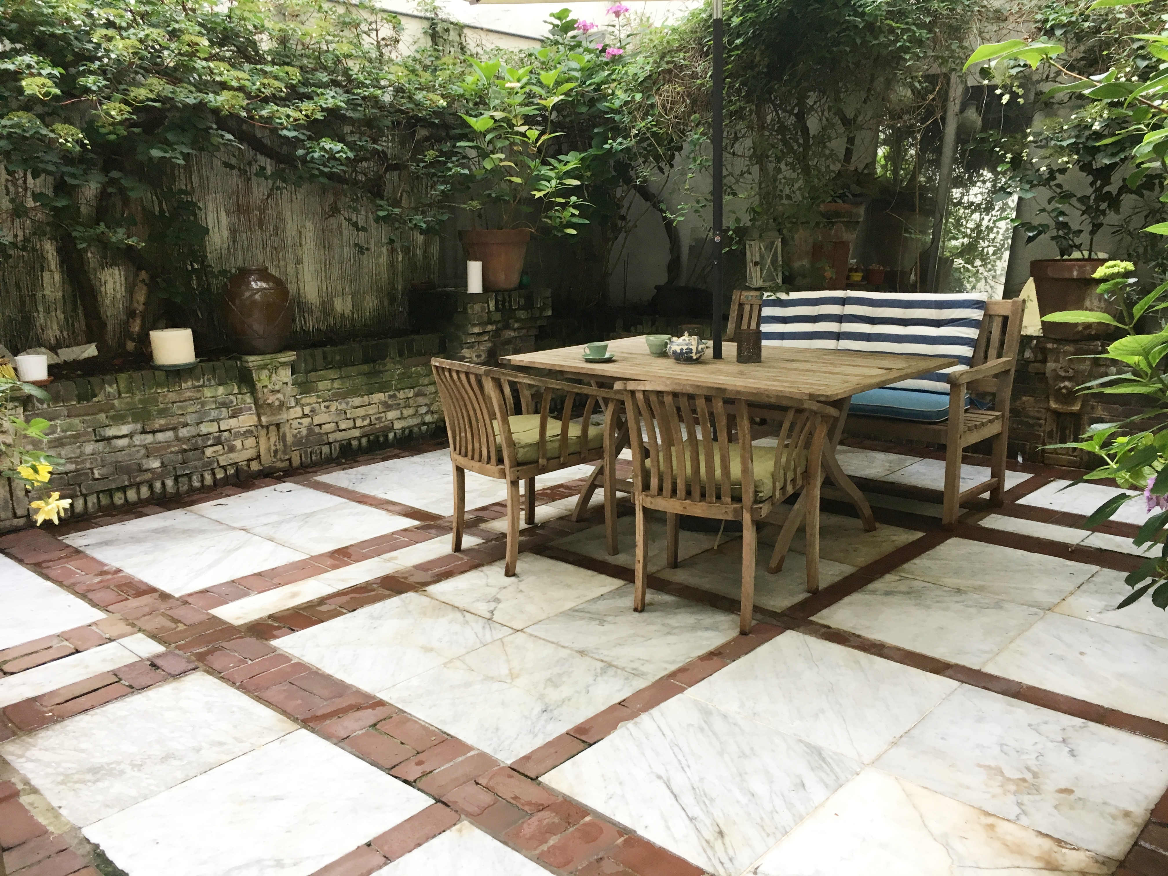 Stylish 16thCentury Canal House withPrivate Garden — Amsterdam stay