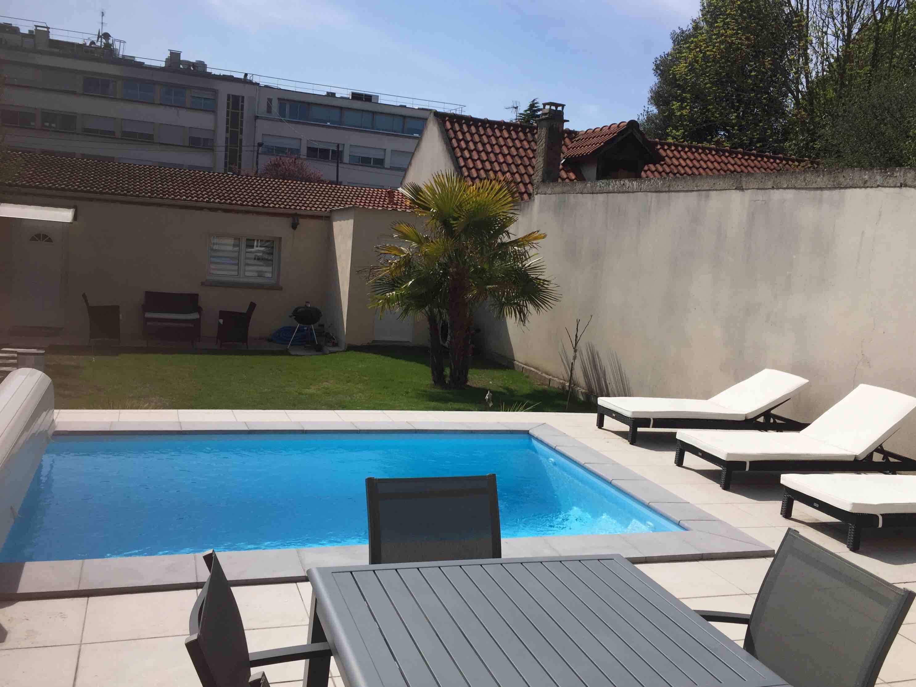 House + ping pong cinema room available