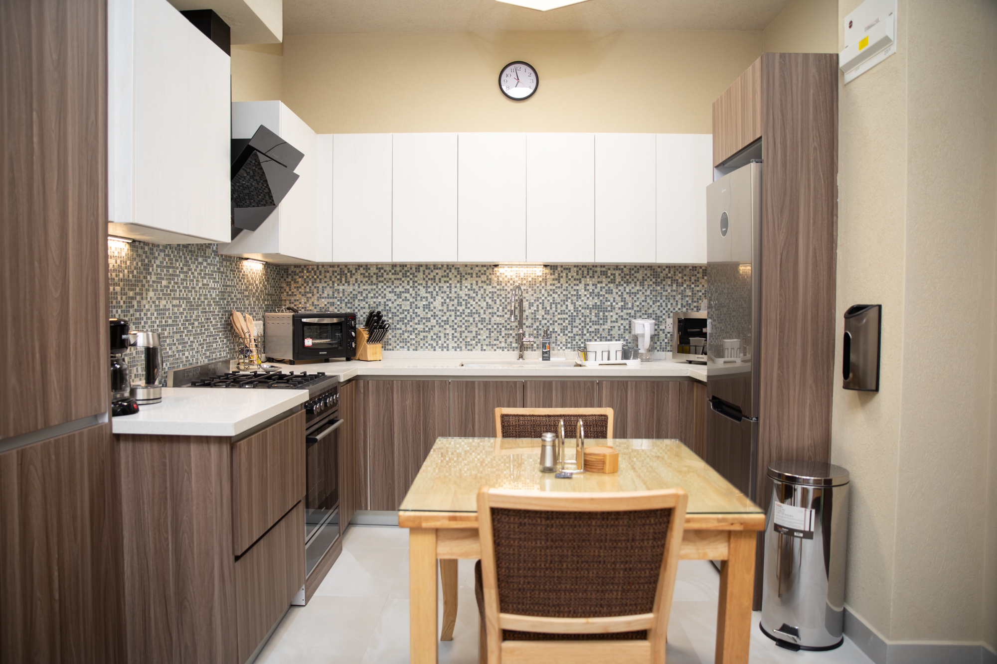 Brand New! Honeycomb Apartments True Blue