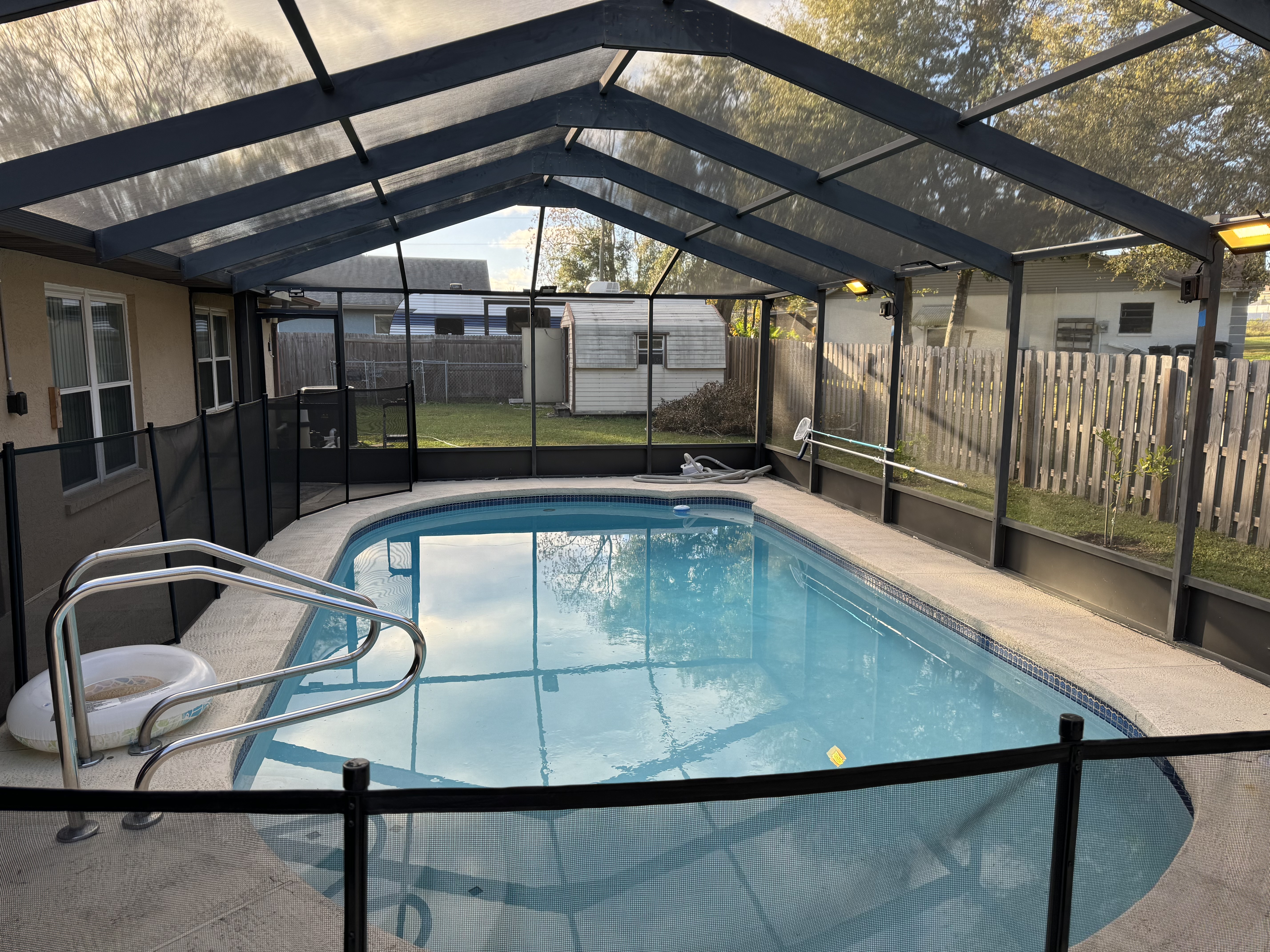 3BD3bath house w/heated Pool & entertainment space