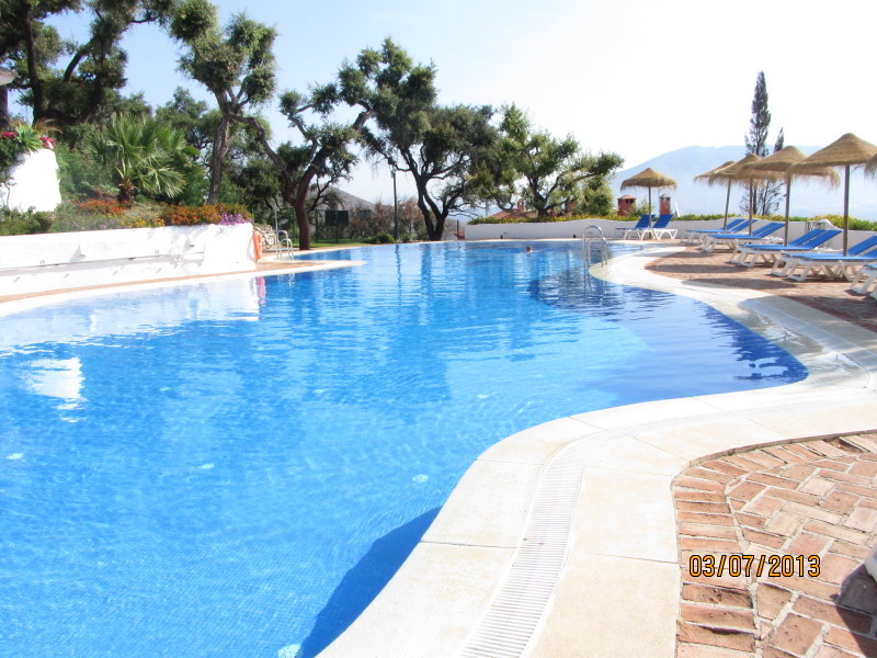 Marbella la Mairena large terrace and sea view