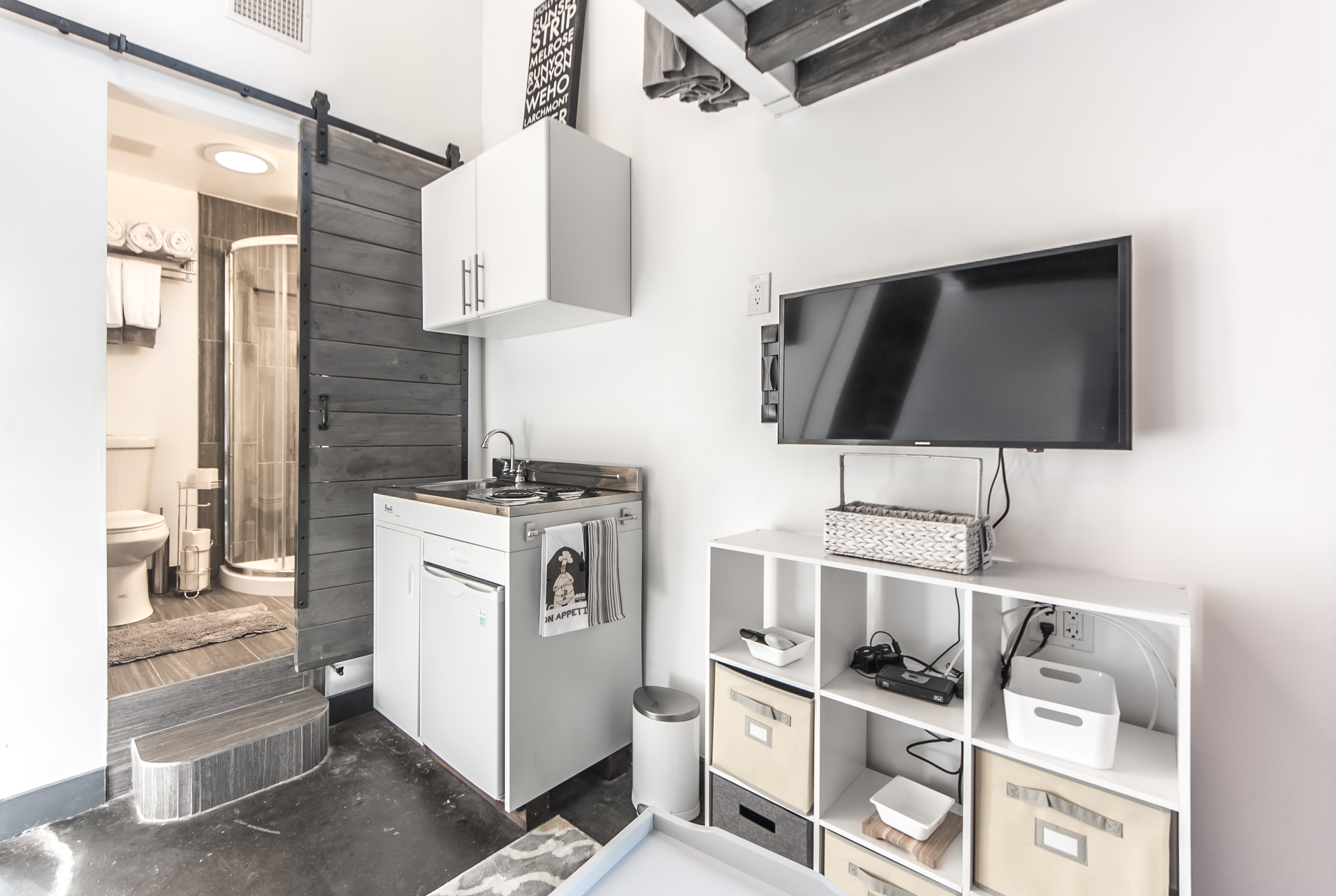 Chic Marina loft+Private Patio Retreat+ Firepit