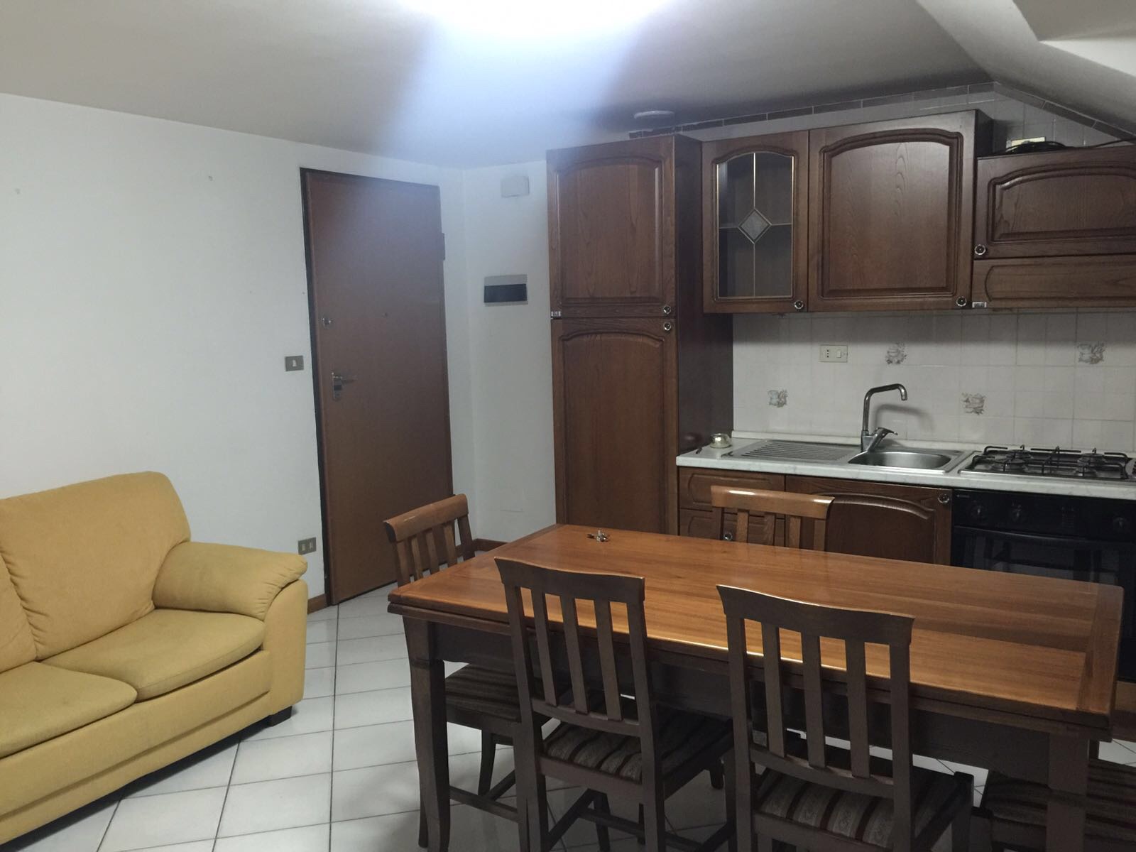 House in the center and within walking distance of the sea