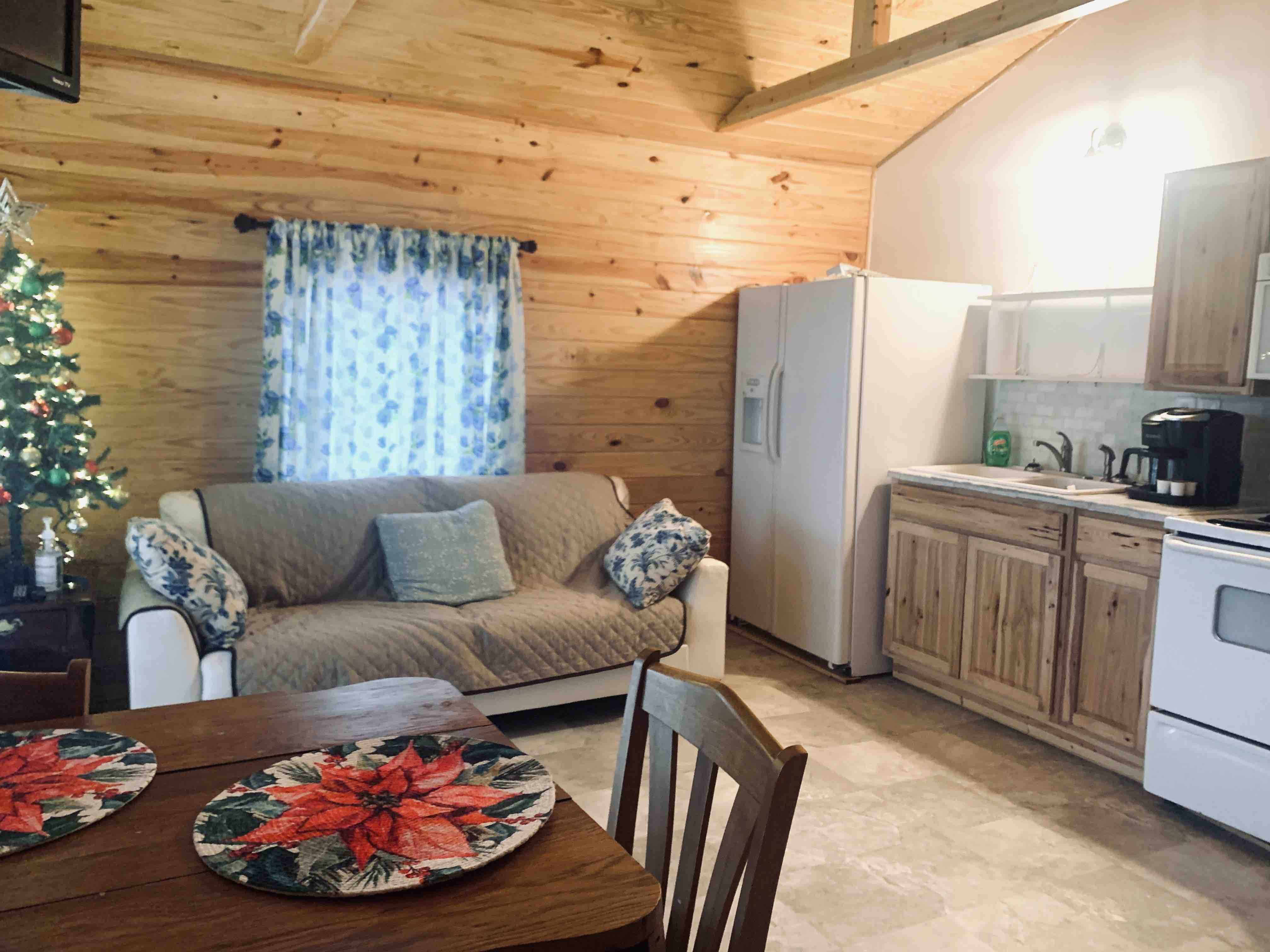 Waterfront Cabin 1, Lake Livingston, Onalaska, Tx Cabins for Rent in