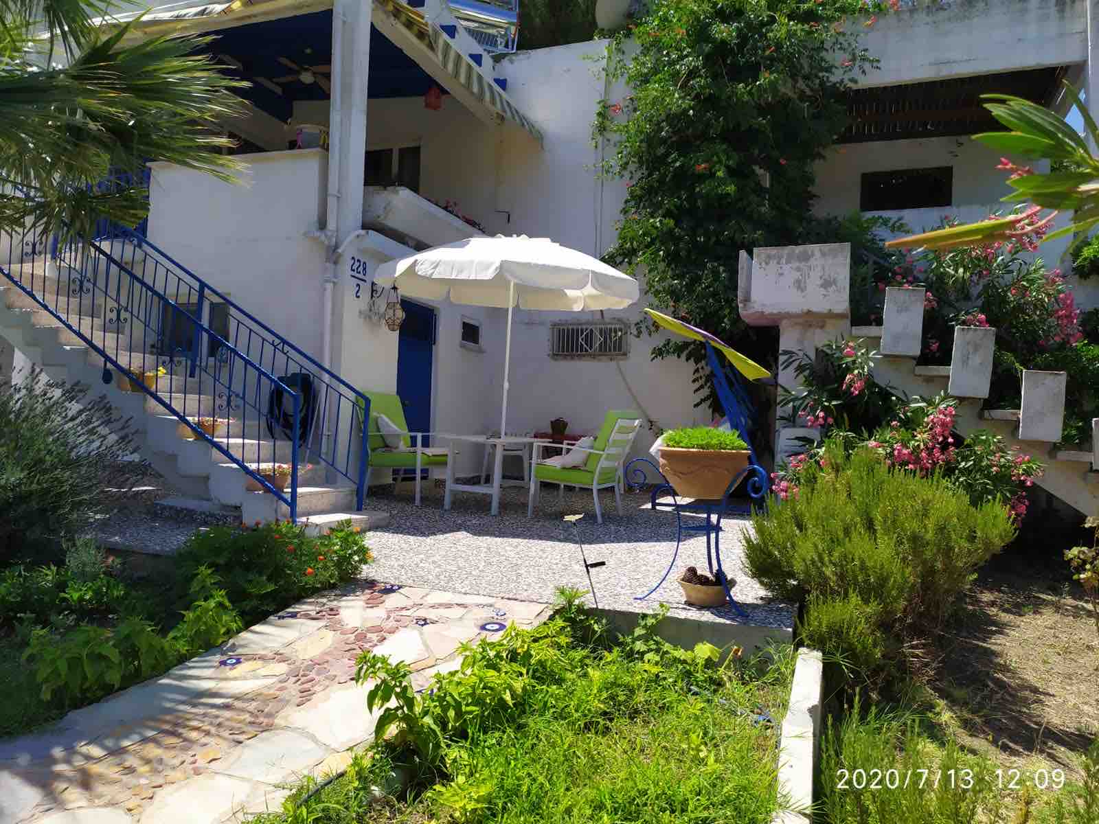 Artur Summer Flat for Two, 4 min walk to the beach Gömeç şehrinde