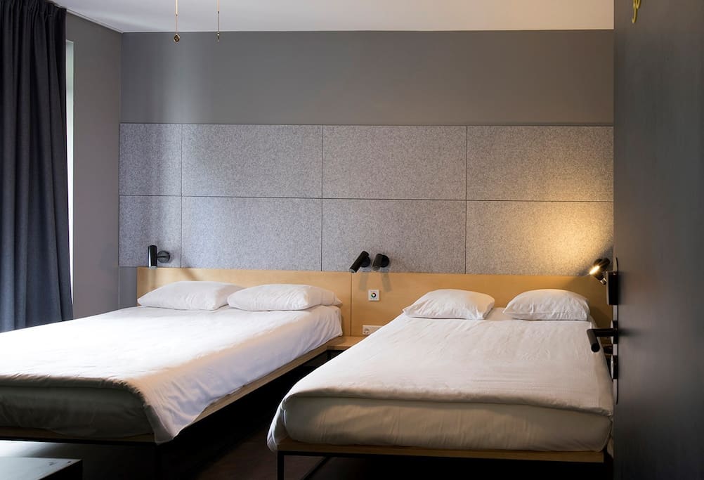 Quad room / 2 double beds - Double Impact  — Amsterdam stay
