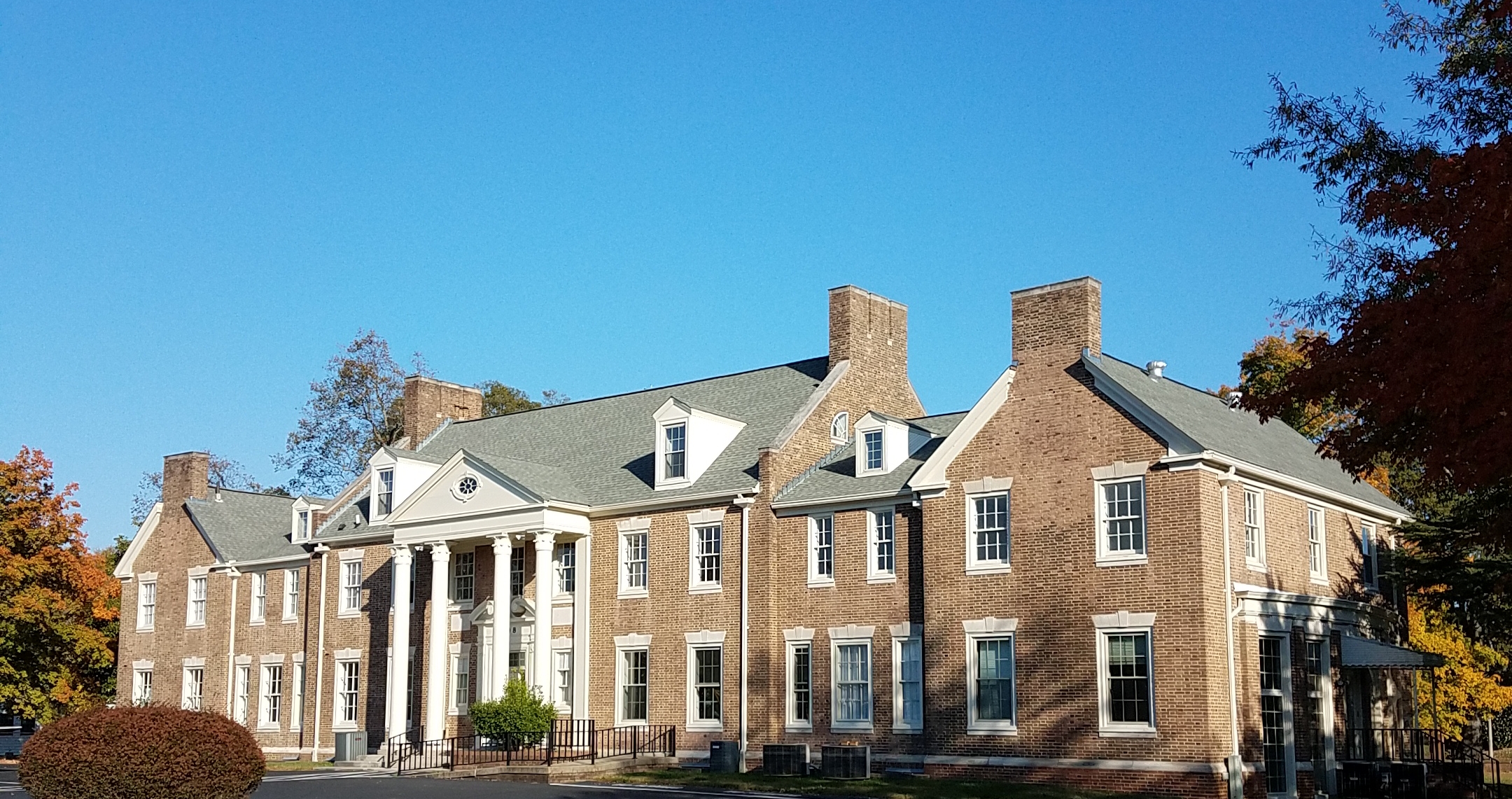 Patterson Mansion monthly stay discounts. Castles for Rent in Roanoke Rapids, North Carolina