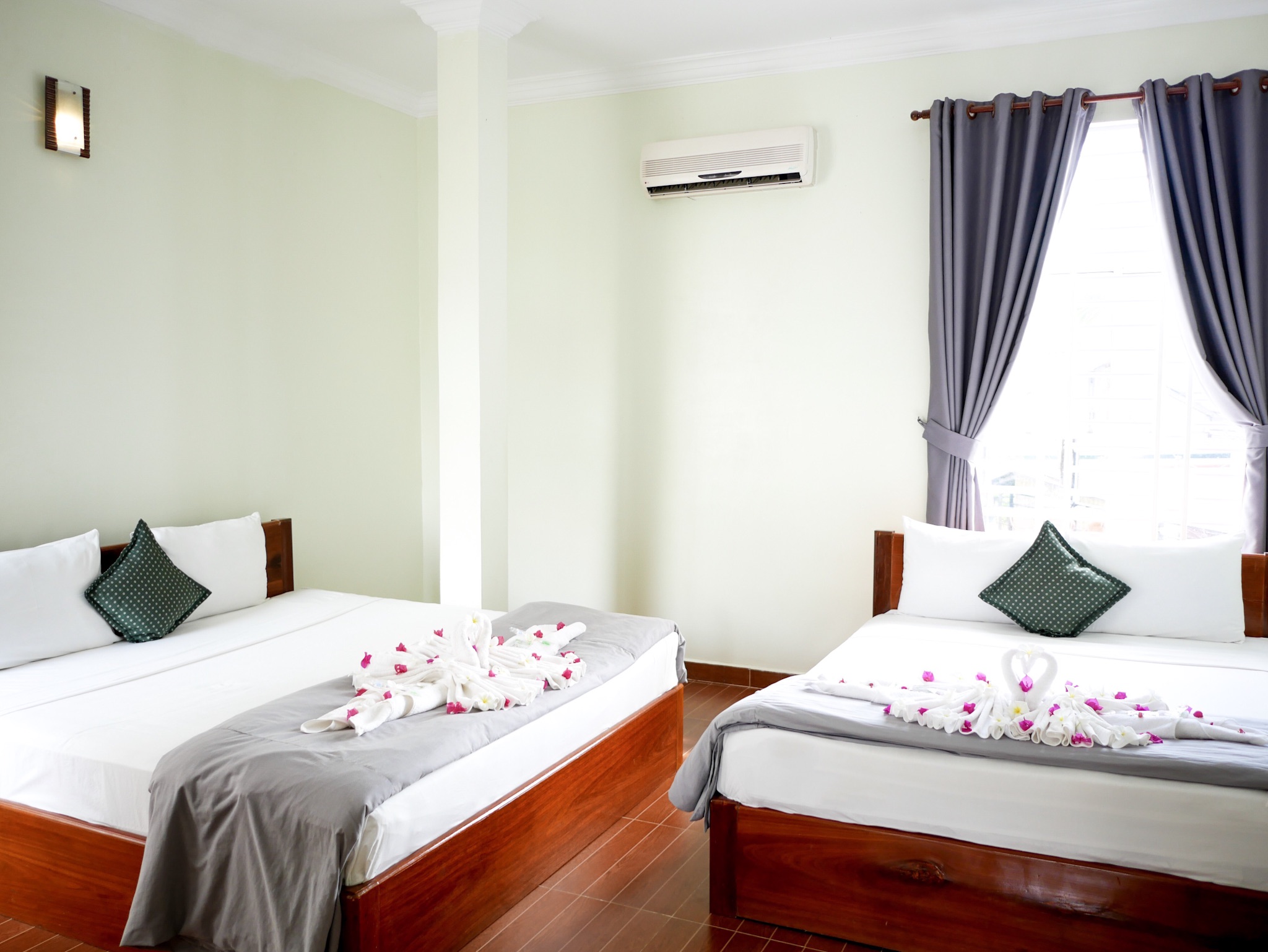 Blue Buddha Hotel - Family Room A/C