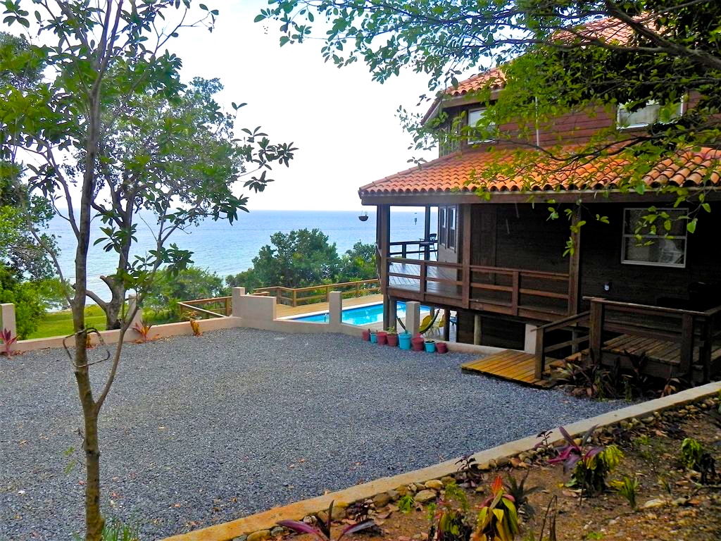 Hillside Paradise Embrace the East End Houses for Rent in Bay