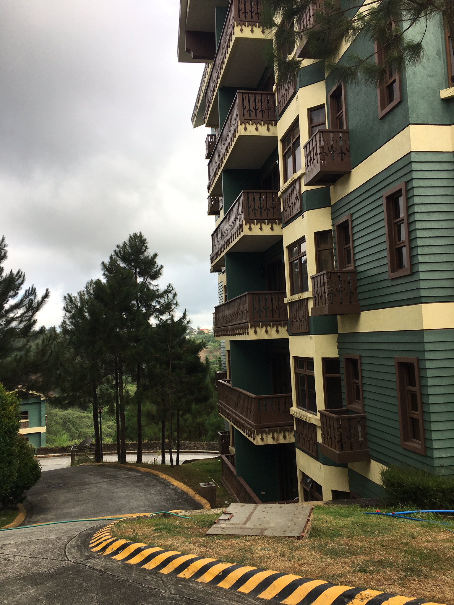 Crosswinds Resort Suites Guest suites for Rent in Tagaytay, Philippines