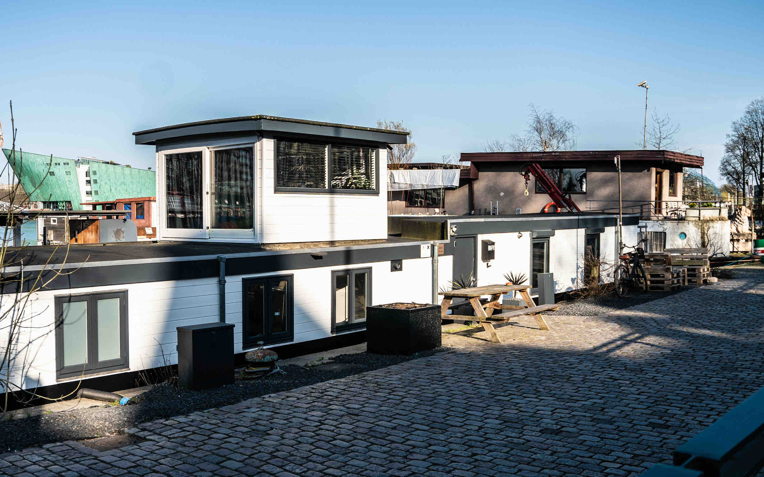 Houseboot Amsterdam 5 min from central station! — Amsterdam stay