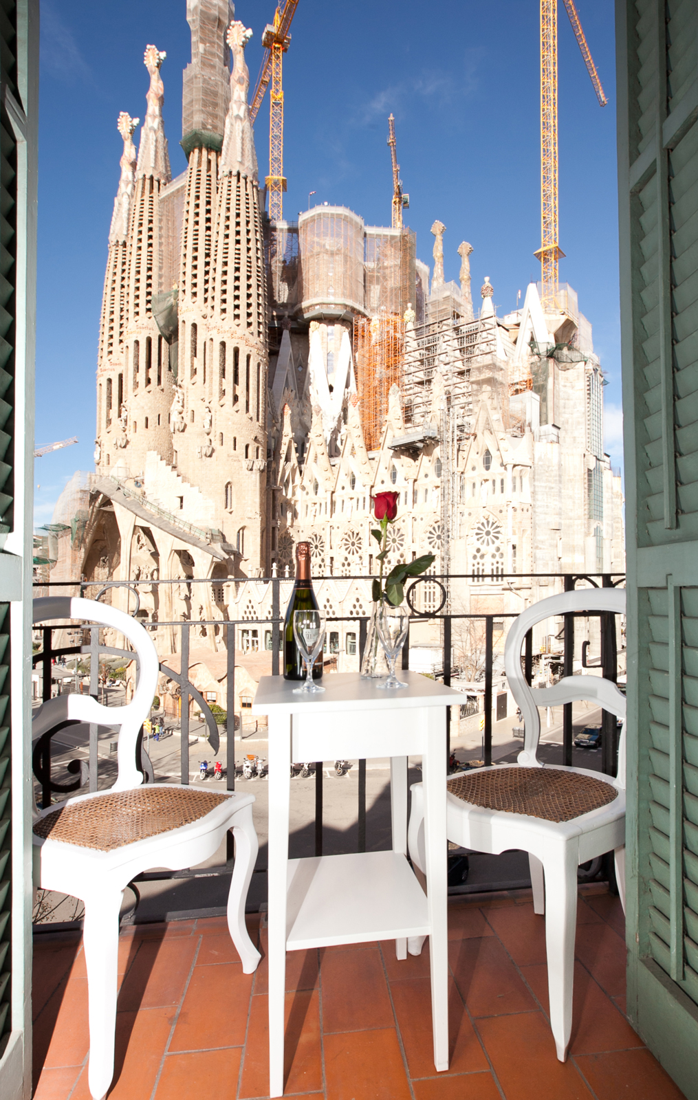 whatching sagrada familia