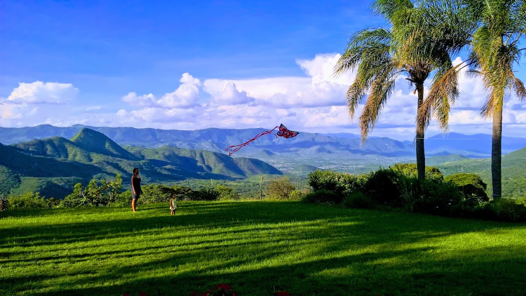 Modern Off-Grid Cottage + Stunning View, Vumba