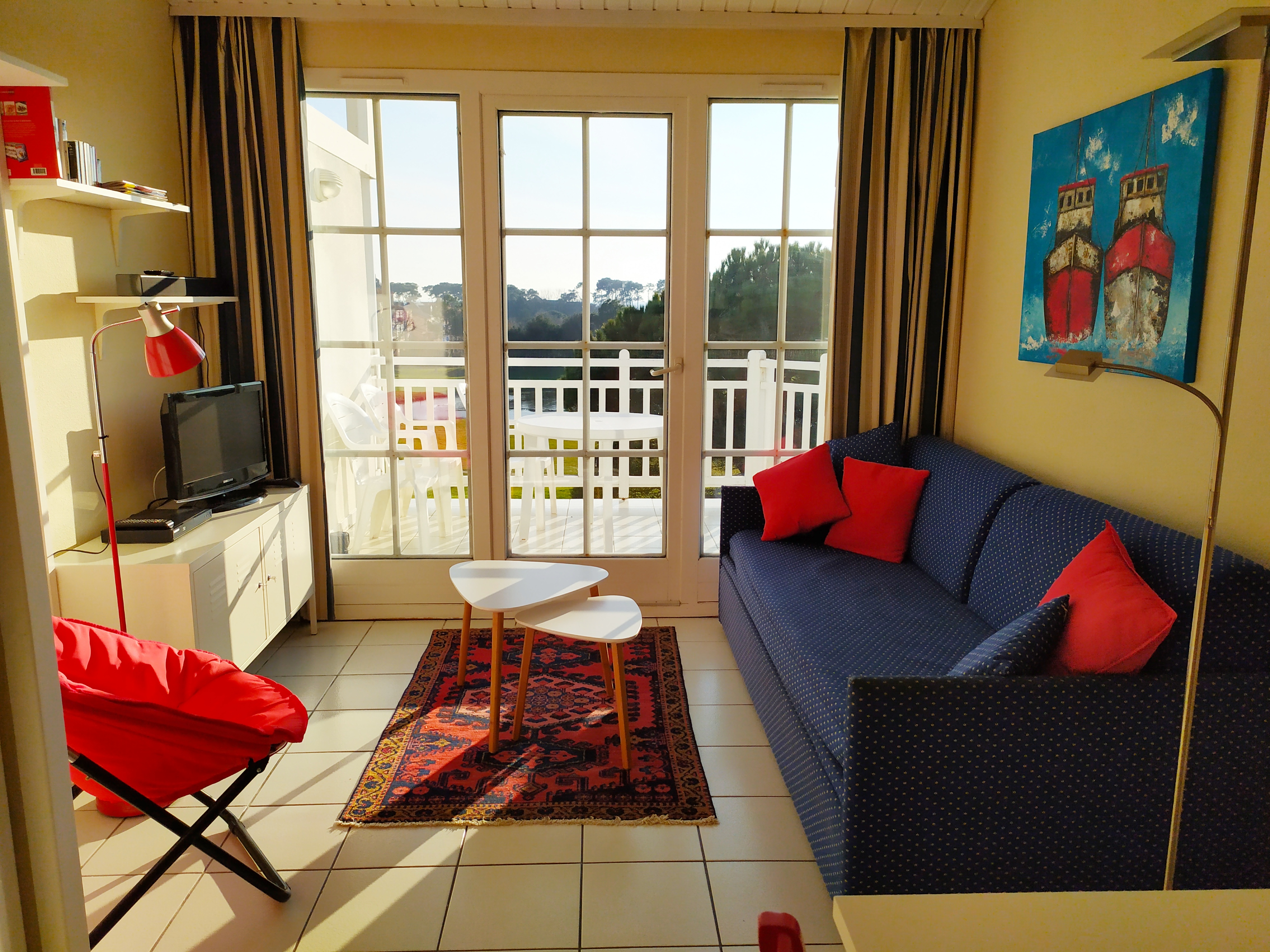 T2, 2 people, nestled between beach and forest