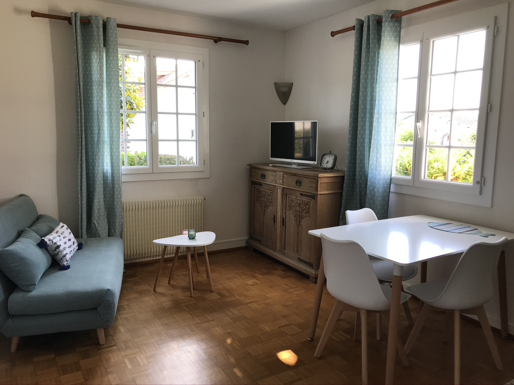 Nice quiet t2 (heater and l. of house incl.)