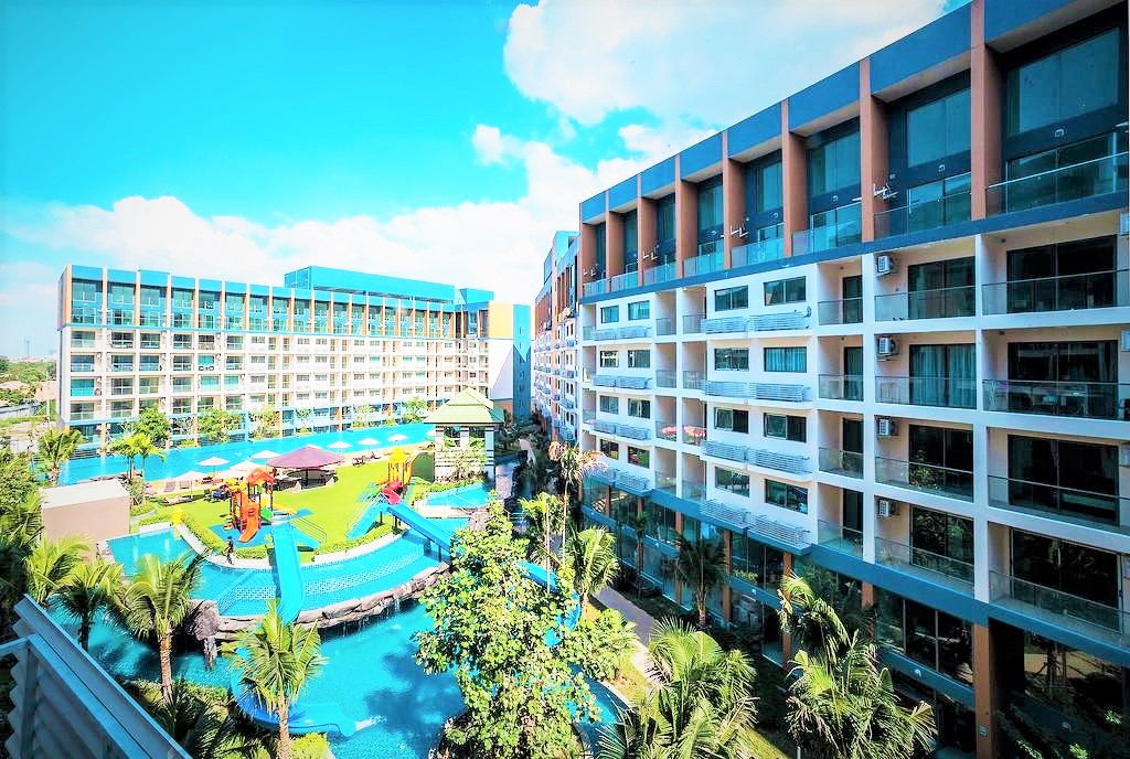 Laguna Beach Resort floor  Pool view  Condos zur Miete Muang