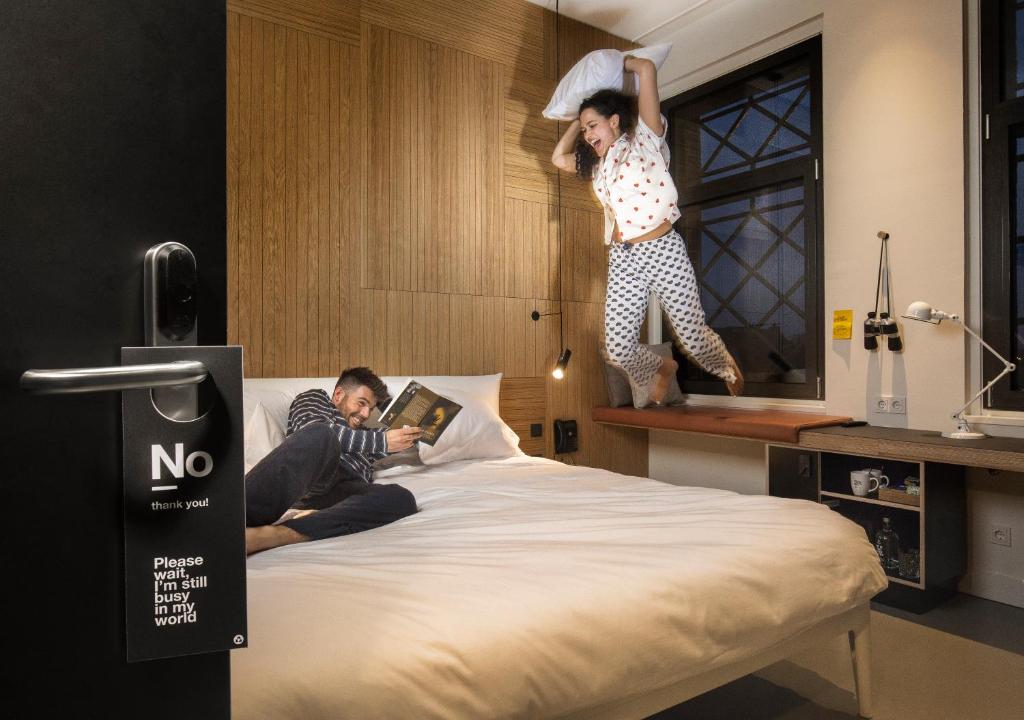 Eco-friendly Double king bed Room at Westerpark — Amsterdam stay