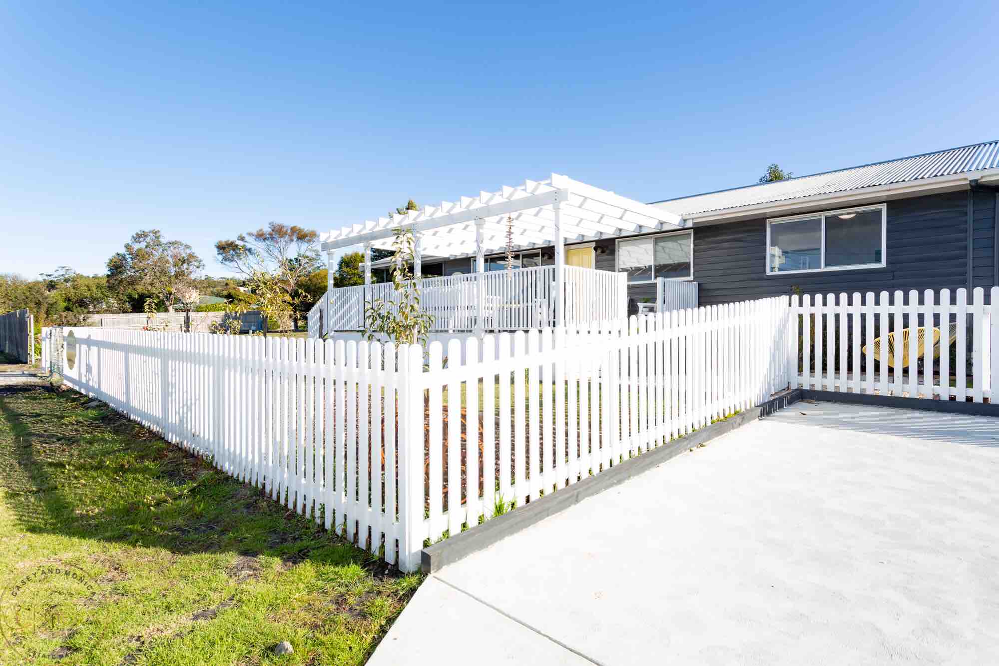 Beach & Bush collide Pier Shack Houses for Rent in Bridport, Tasmania