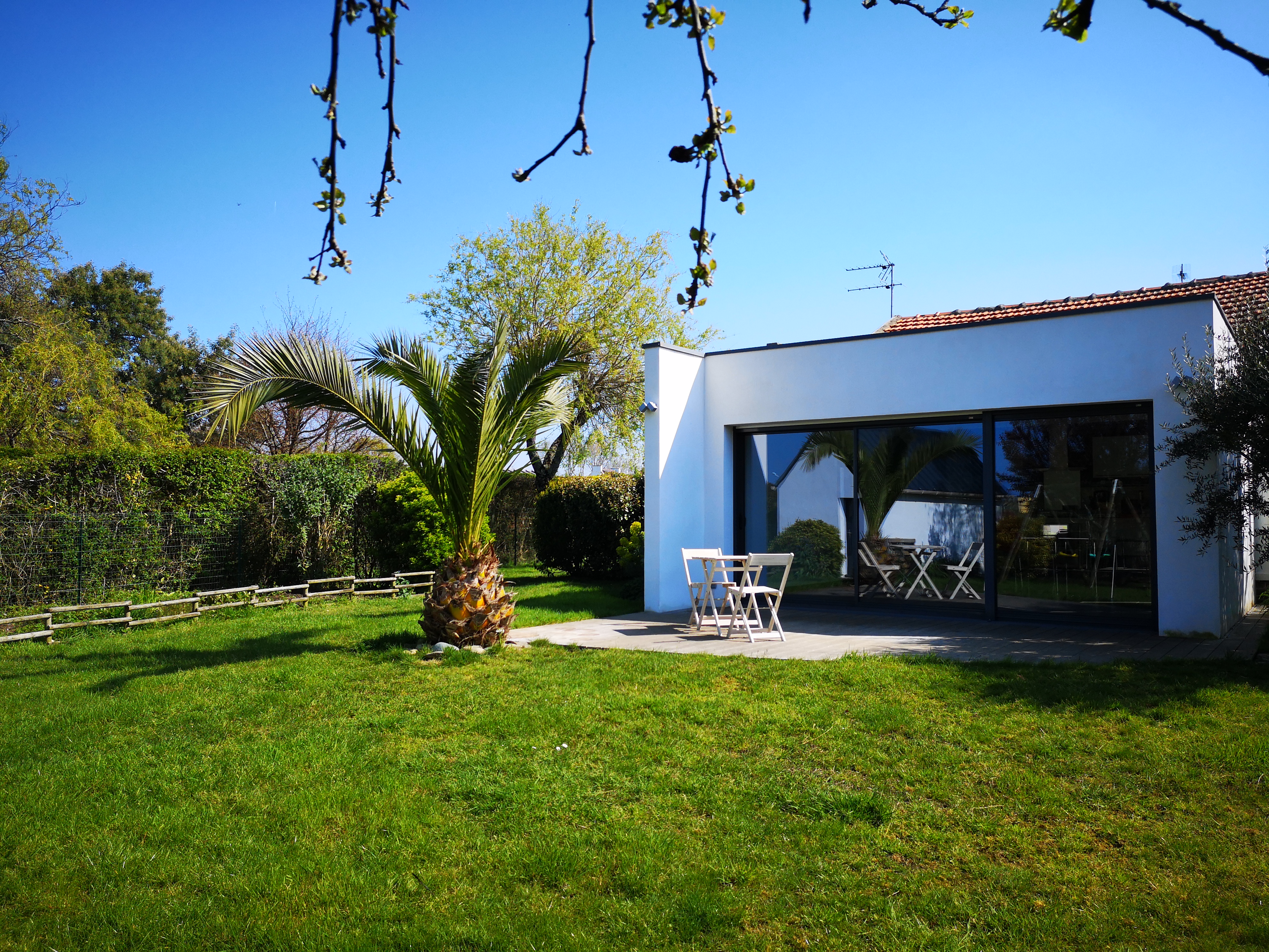 Port Manech - bright house between port and beach