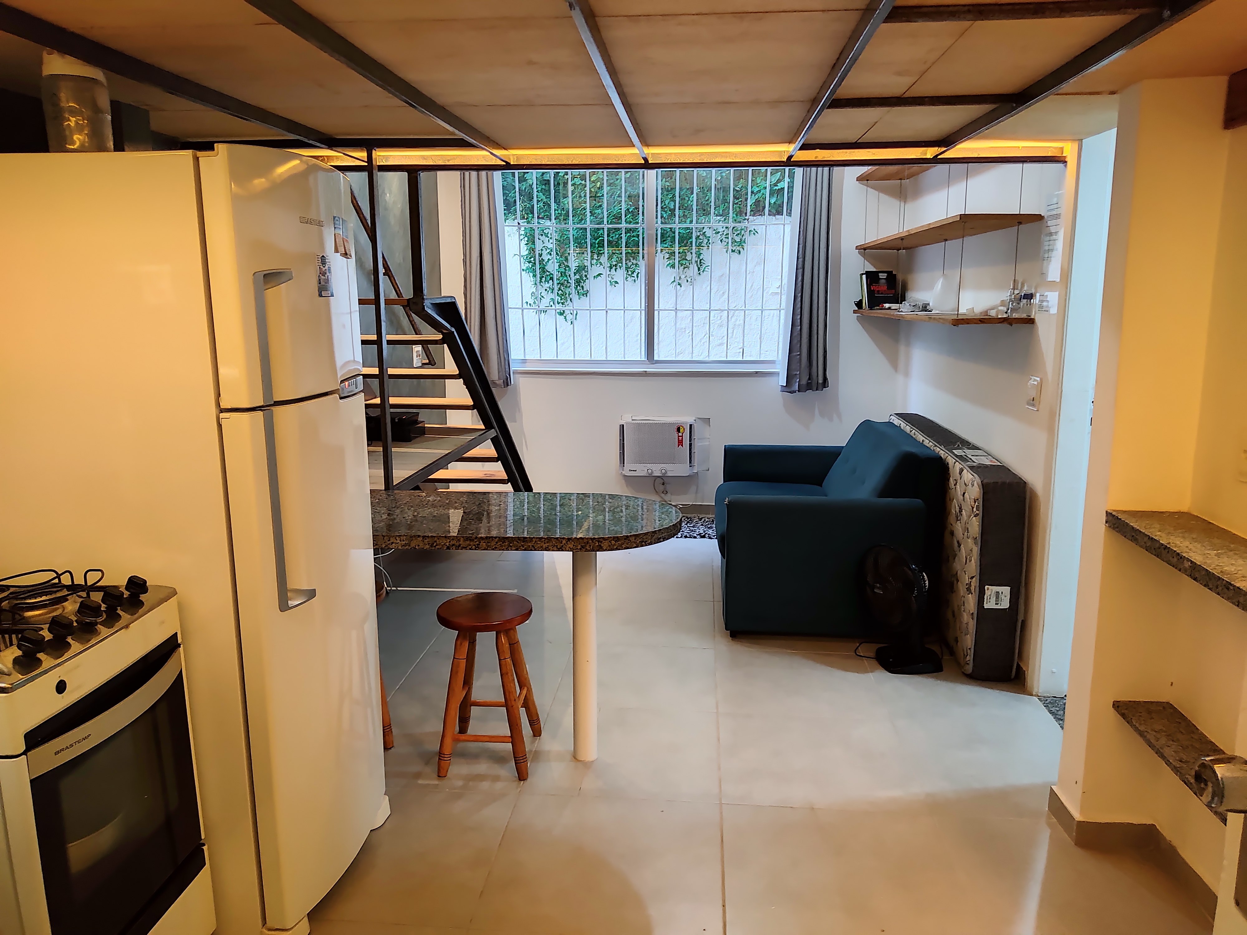 Loft reformado por arquiteto - Catete