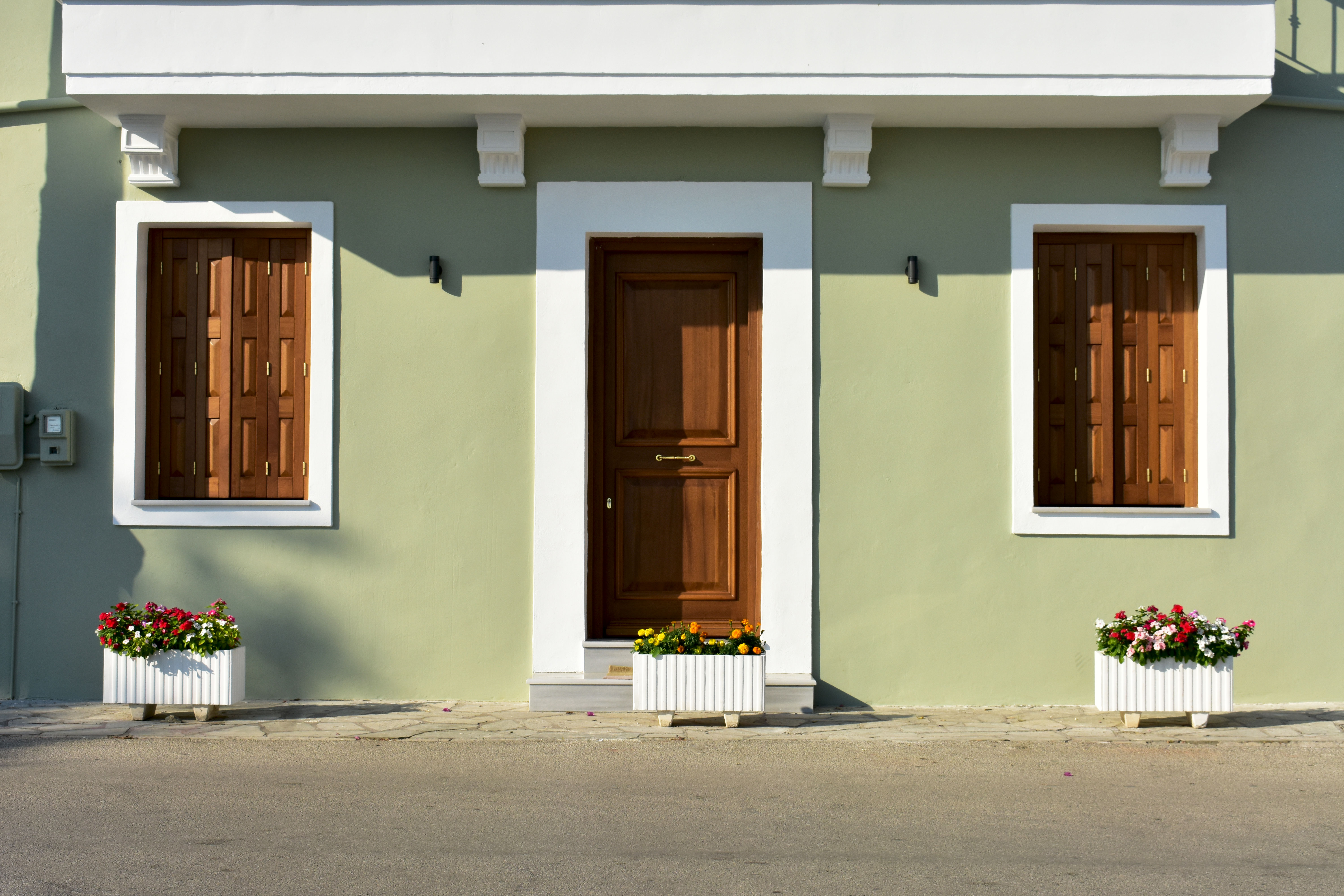 Sunny house with sea view and parking