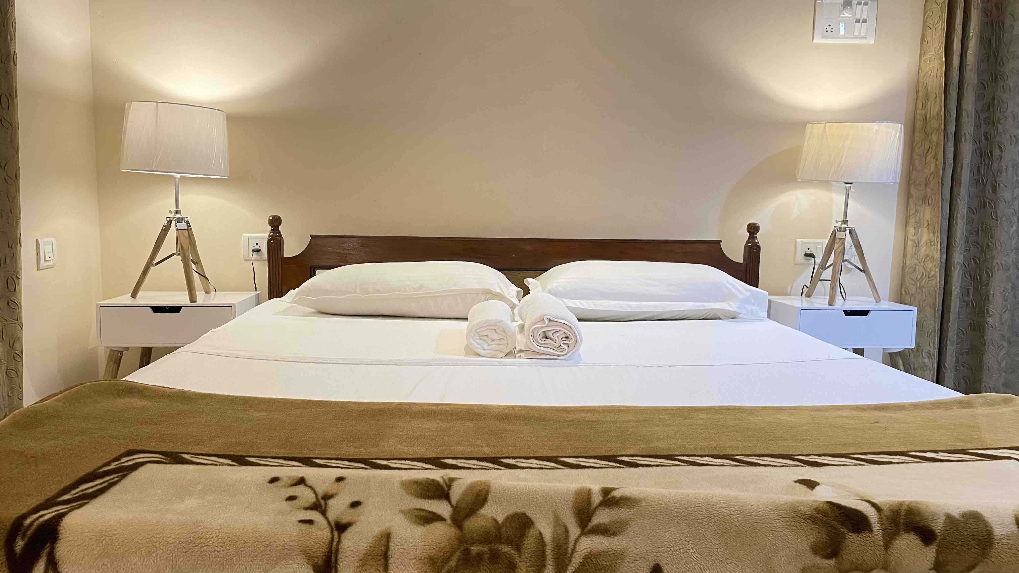 W2(Beach/Kitchen/inverter/wi-fi/parking)stawil apt