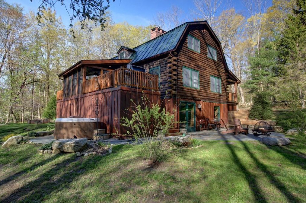 Amazing Berkshire Mountains Cabin Cabins for Rent in Monterey