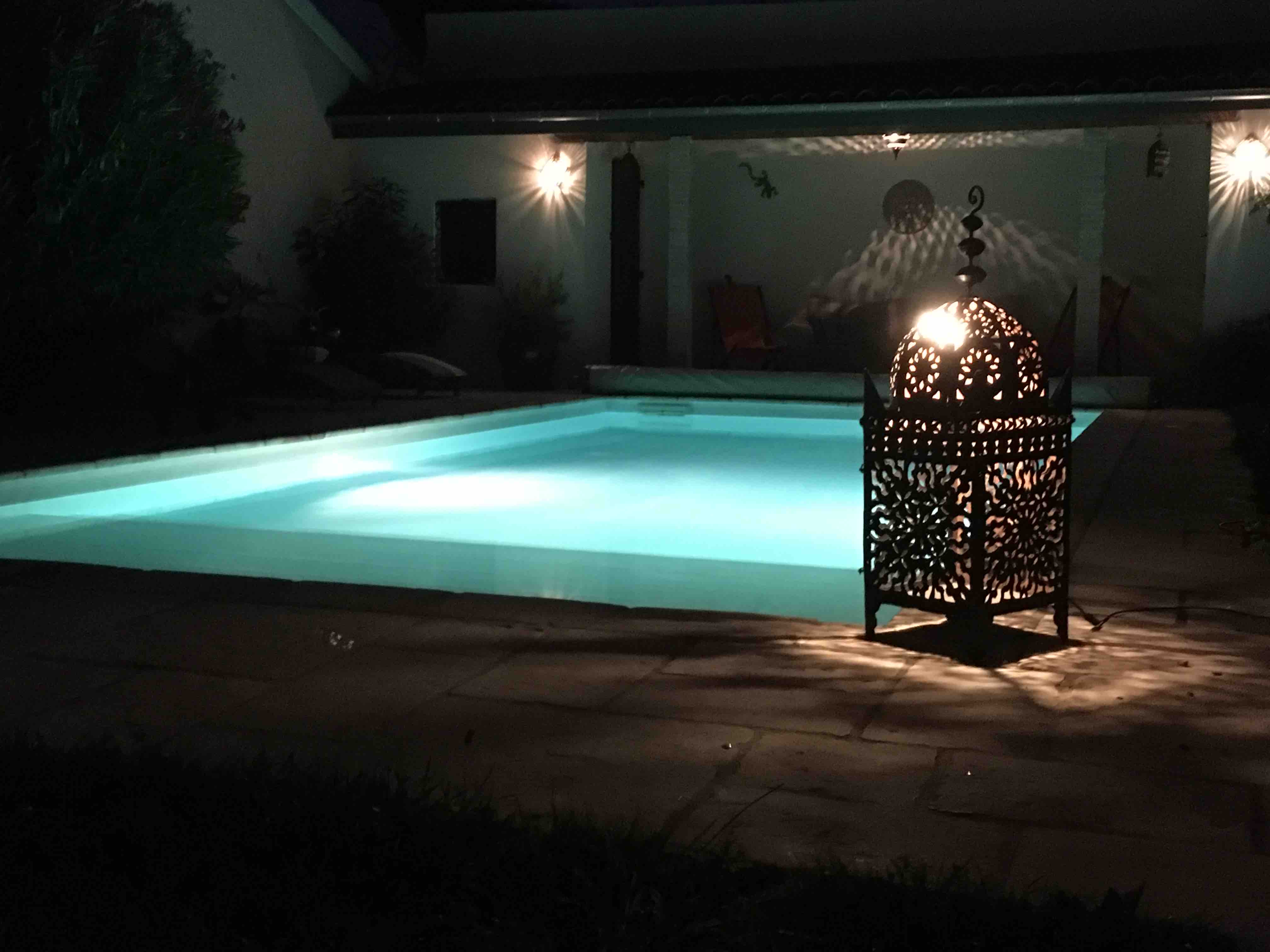 Appart indep ds maison av Pool lyon8