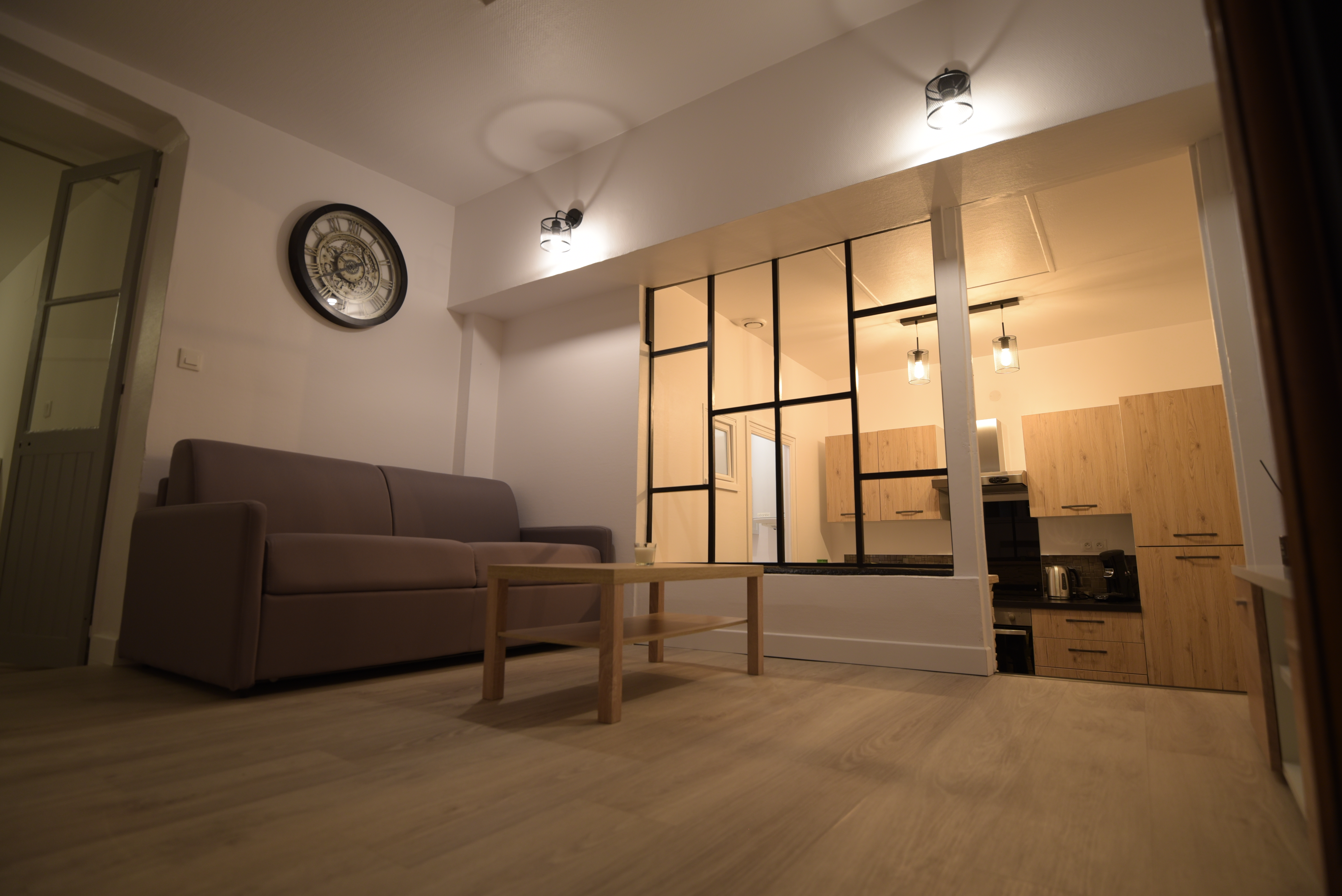 Cosy apartment with courtyard Hyper city center