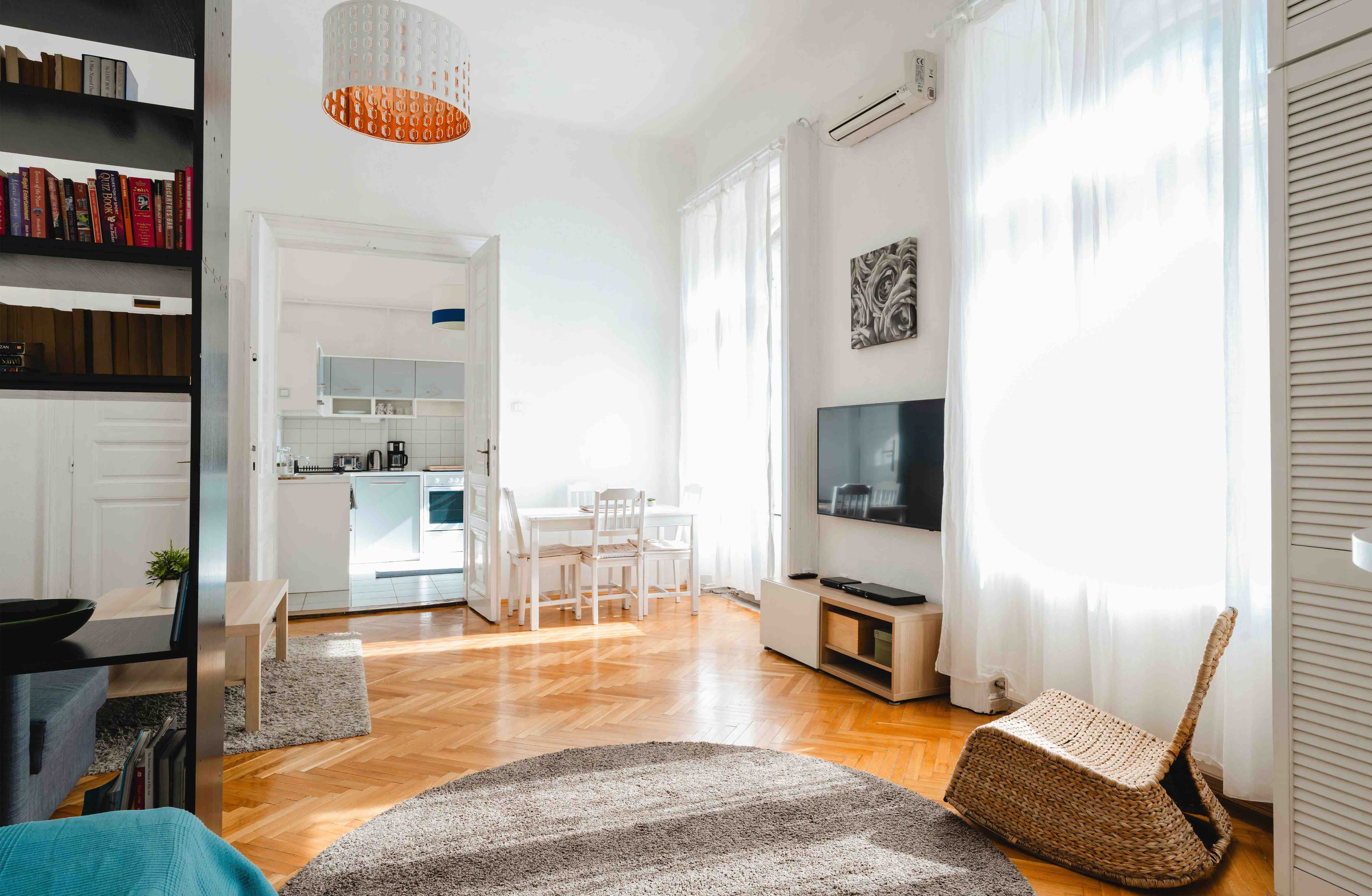 Vaci Utca apartment at the River in V. kerület, Budapest
