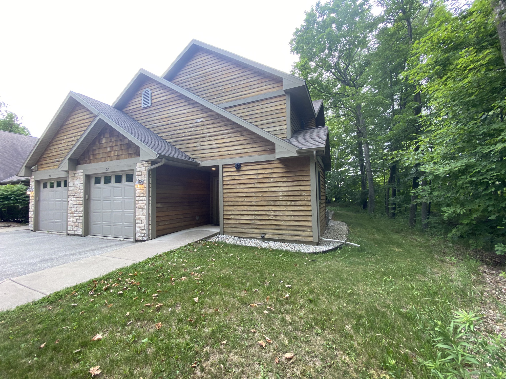 Beautiful Egg Harbor Townhouse, Great Location! Townhouses for Rent