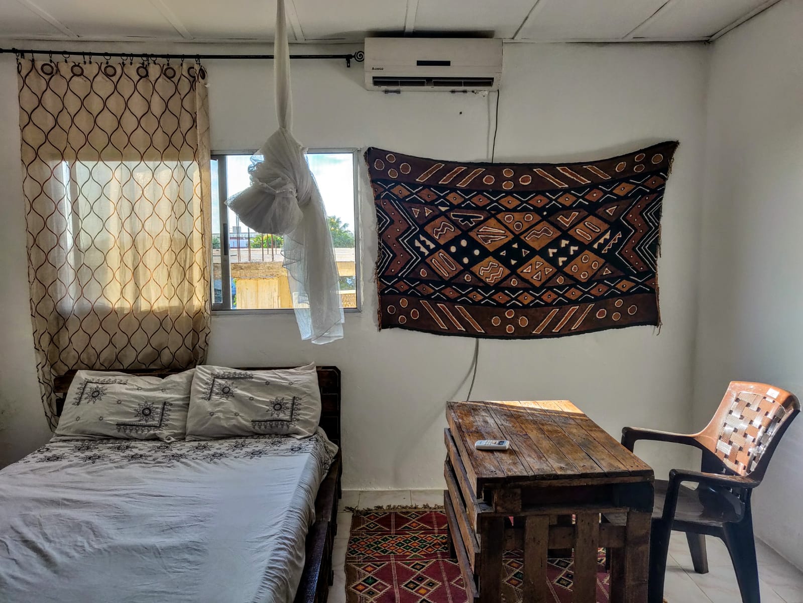 Central, Fully Equipped - Natural light