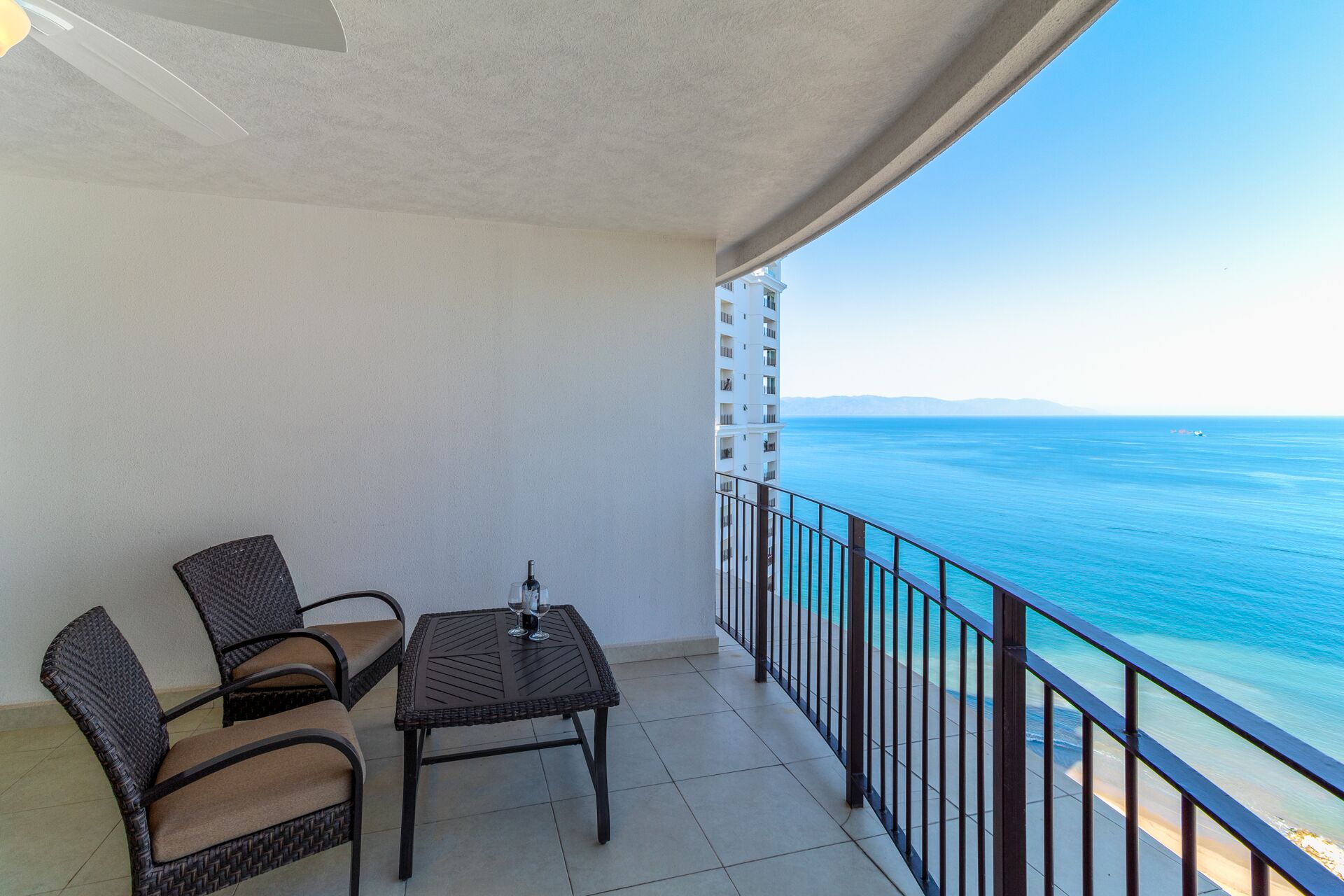Luxury Beach Front Apart on 22 flr in Pto Vallarta Apartments for
