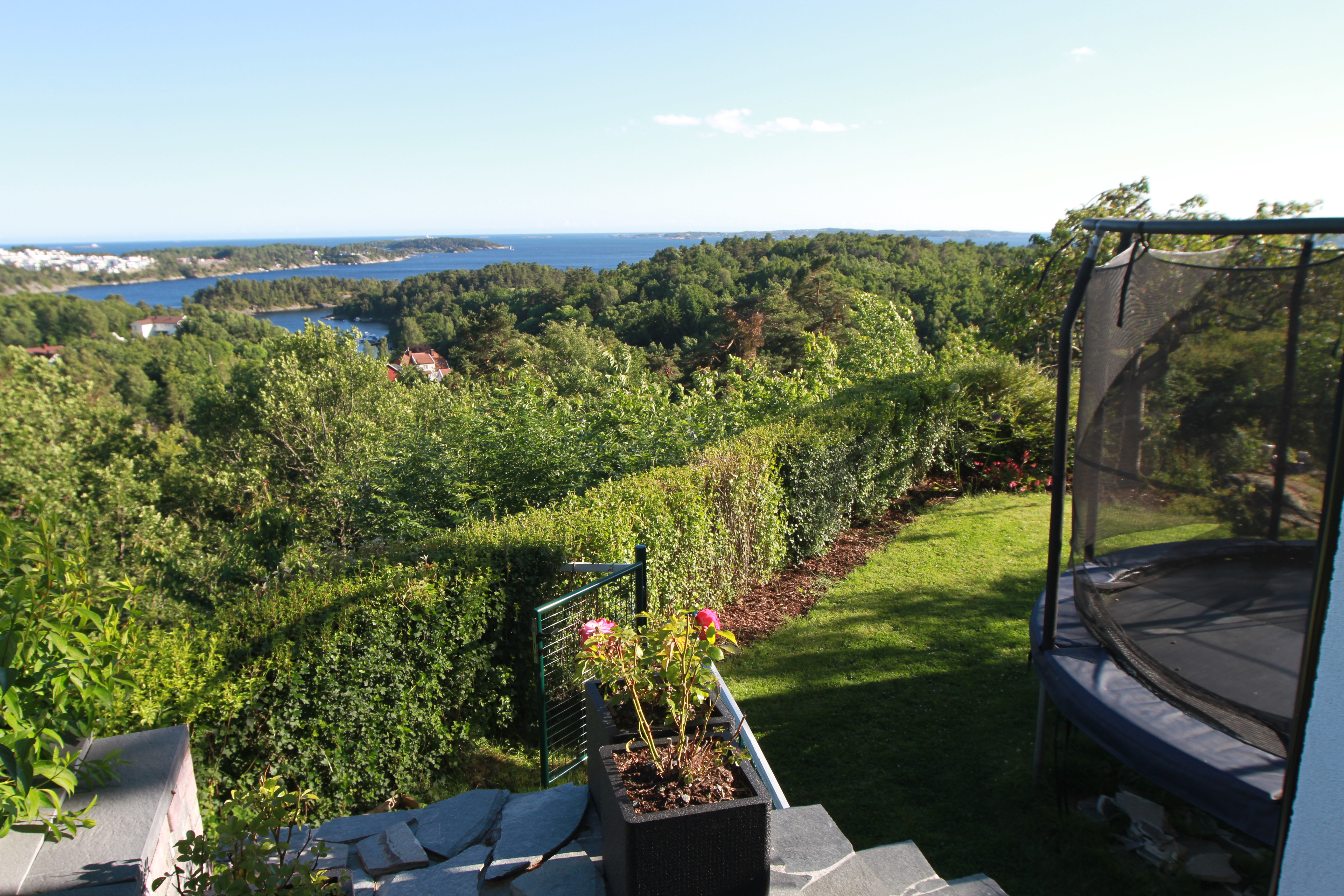 Apartment with garden near beach and Dyreparken