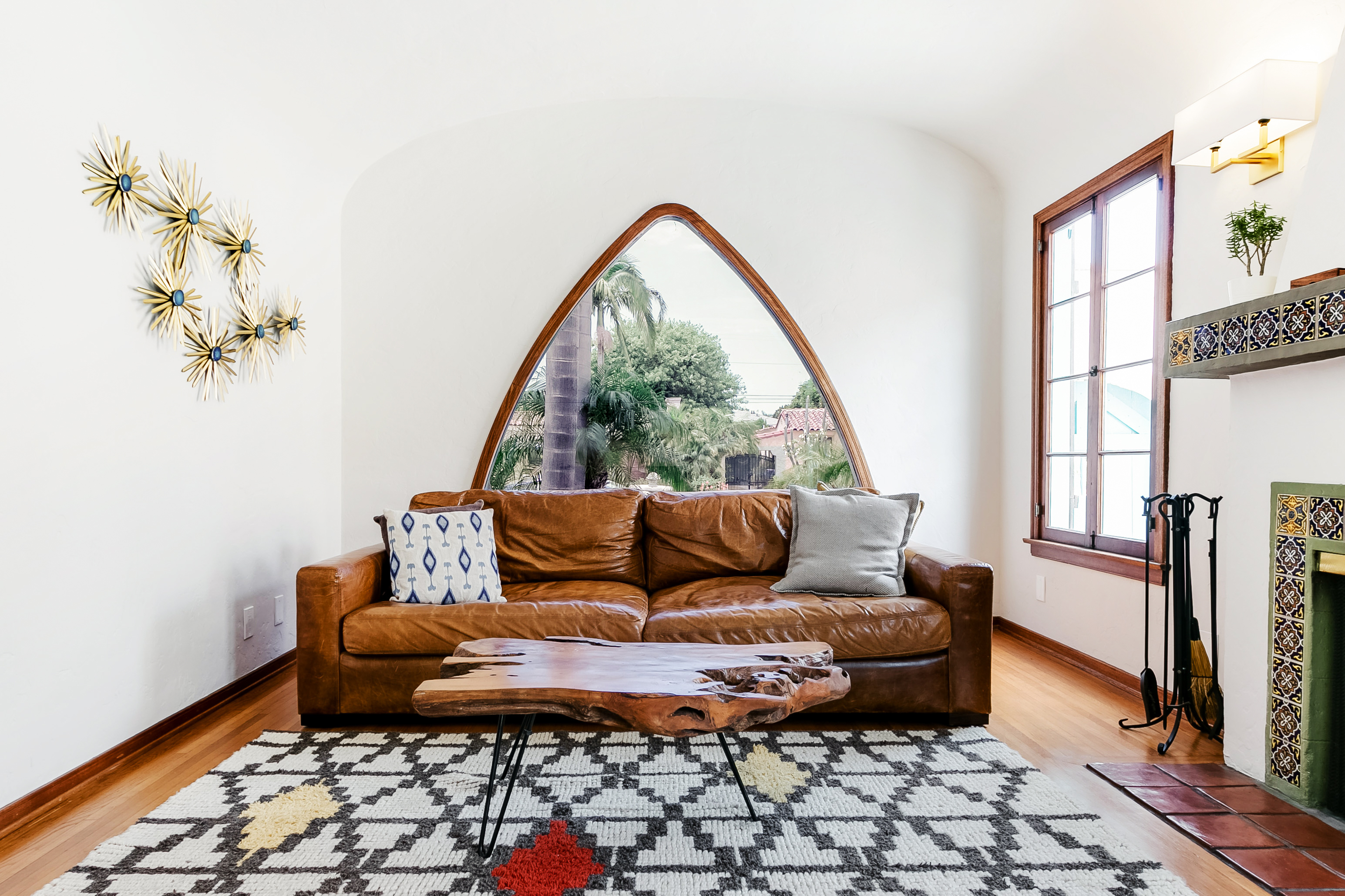 Relaxing Spanish Stunner House near the Queen Mary